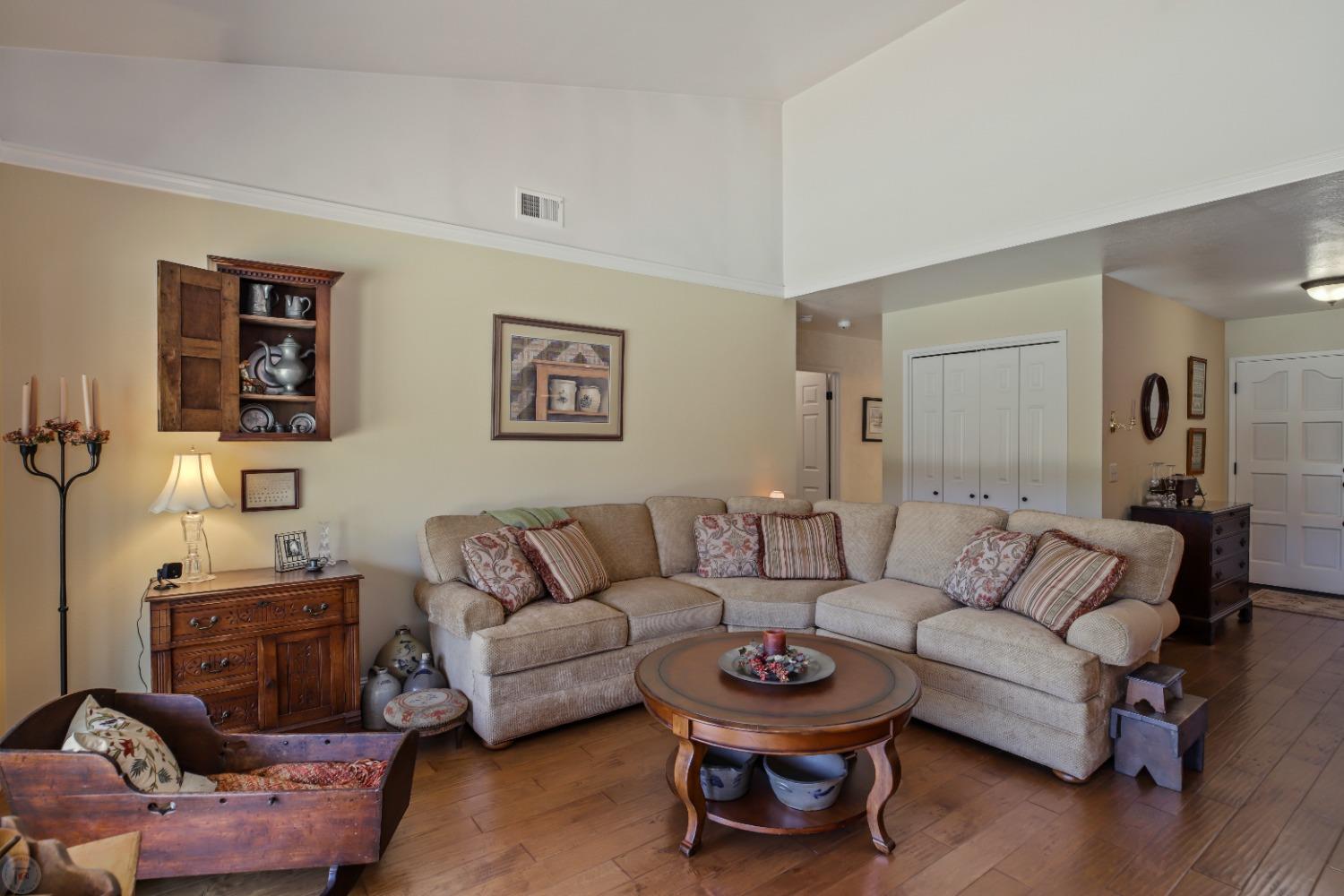 Detail Gallery Image 15 of 80 For 3781 Hatchers Cir, Stockton,  CA 95219 - 3 Beds | 2 Baths