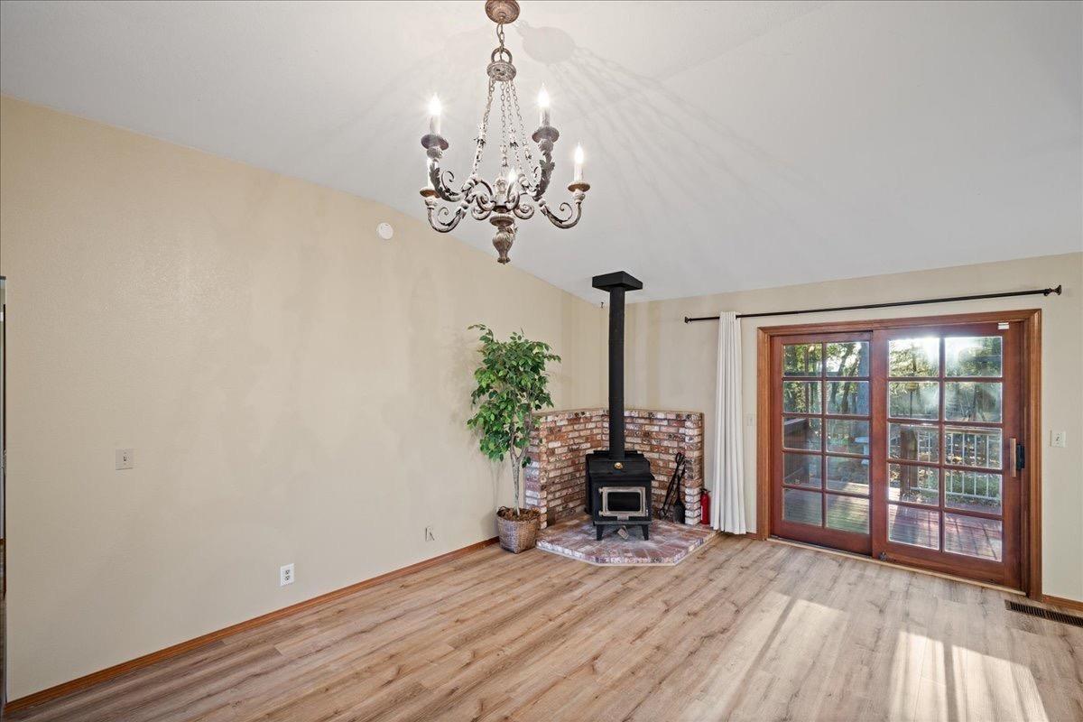 Detail Gallery Image 13 of 37 For 13968 Sun Forest Dr, Penn Valley,  CA 95946 - 2 Beds | 2 Baths