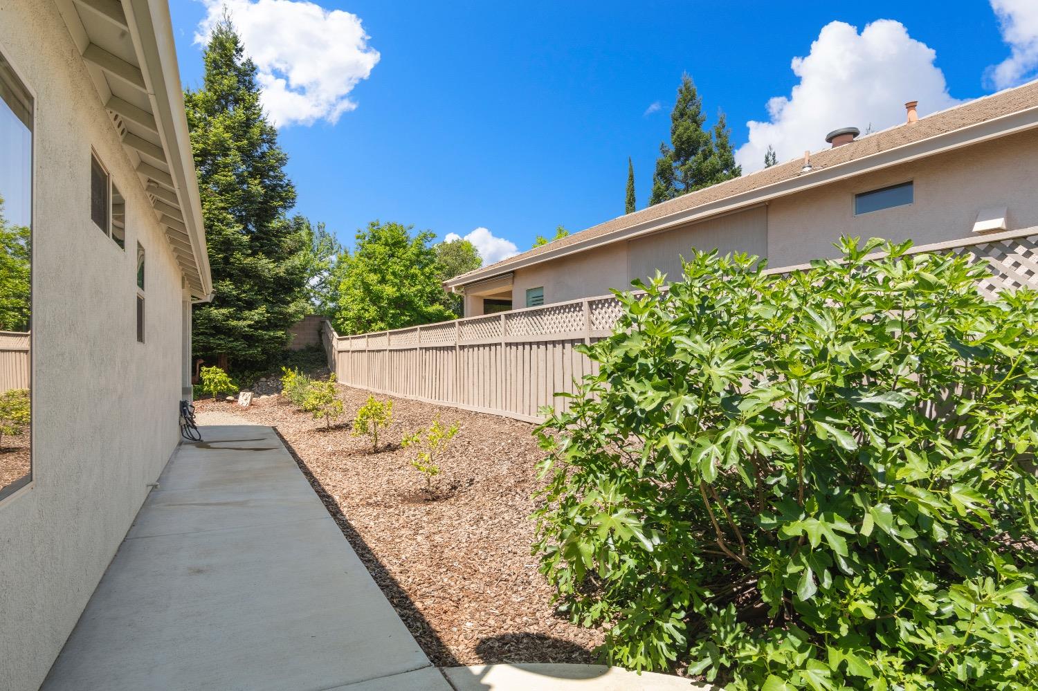 Detail Gallery Image 28 of 32 For 1120 Shadow Glen Ln, Lincoln,  CA 95648 - 2 Beds | 2 Baths