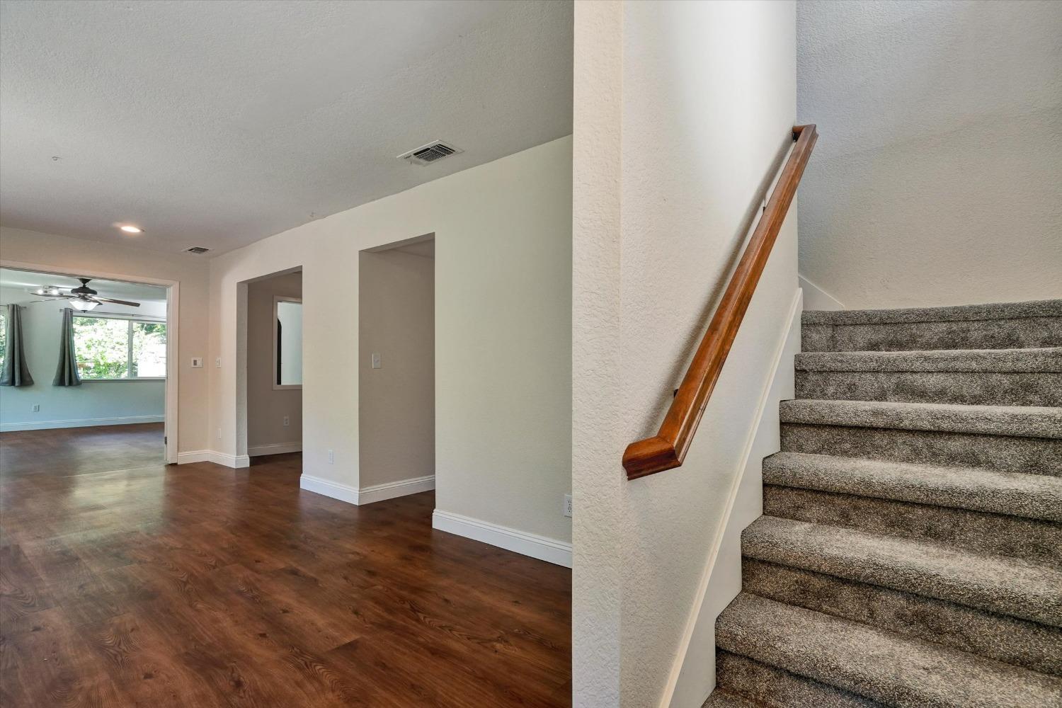 Detail Gallery Image 11 of 34 For 8269 Central Ave, Orangevale,  CA 95662 - 3 Beds | 2/1 Baths