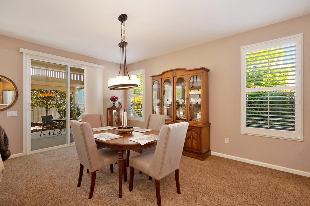 Detail Gallery Image 9 of 34 For 6235 Strawberry Station Loop, Roseville,  CA 95747 - 2 Beds | 2 Baths