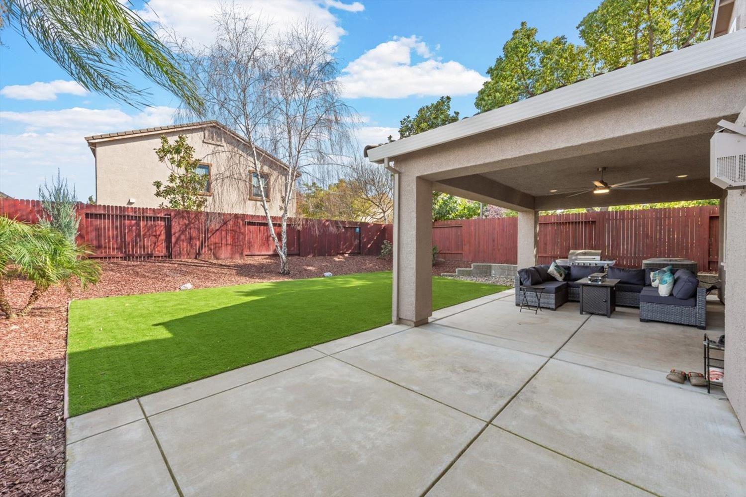 Detail Gallery Image 41 of 58 For 332 Alsace Ct, Roseville,  CA 95747 - 5 Beds | 3/1 Baths