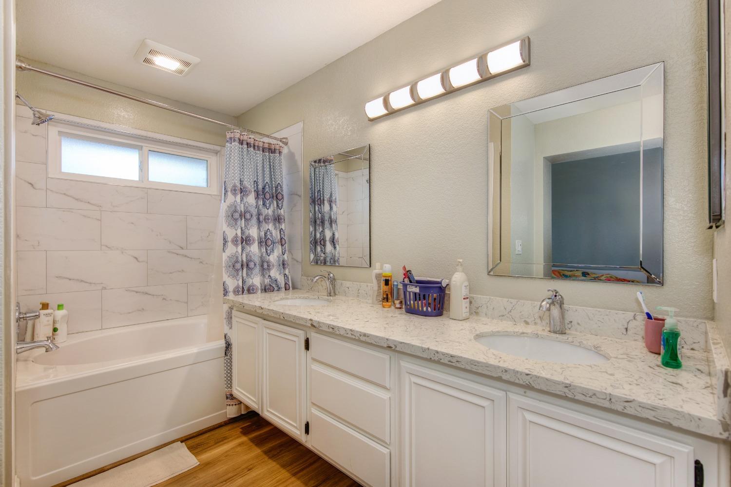 Detail Gallery Image 15 of 21 For 8789 Mayberry Way, Elk Grove,  CA 95758 - 3 Beds | 2 Baths