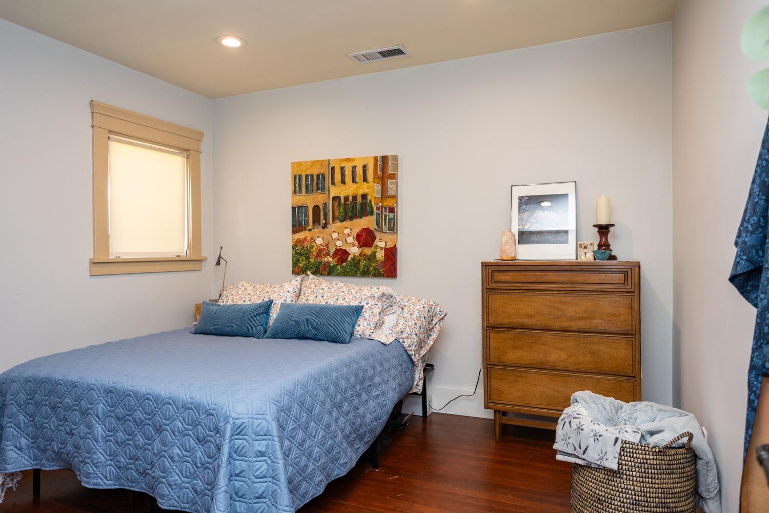 Detail Gallery Image 22 of 39 For 402 Elmwood Ave, Modesto,  CA 95354 - 3 Beds | 2 Baths