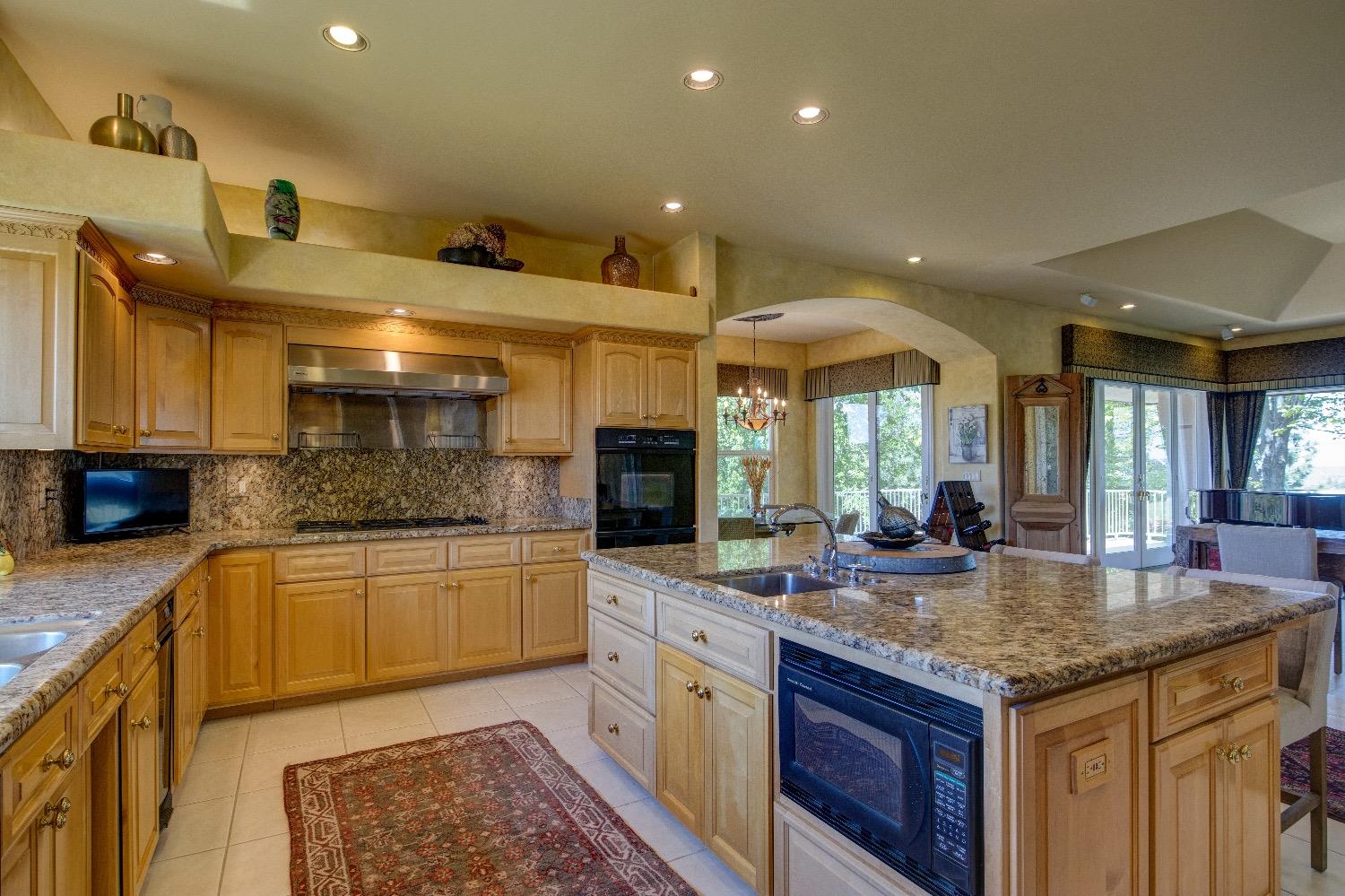 Detail Gallery Image 12 of 98 For 13320 Oakstream Rd, Plymouth,  CA 95669 - 3 Beds | 2/1 Baths