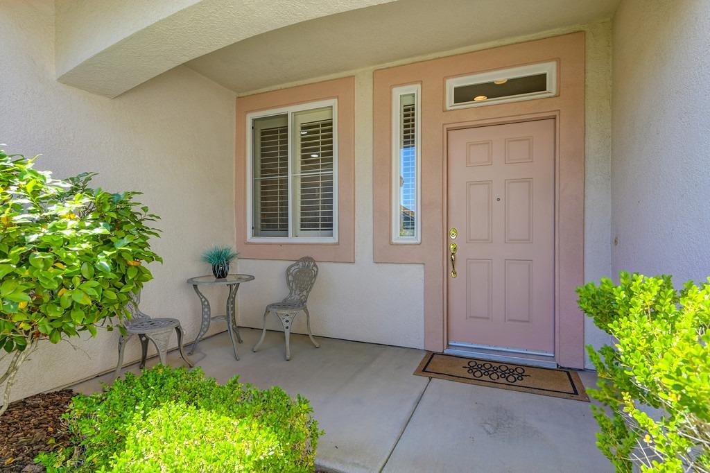 Detail Gallery Image 4 of 34 For 6235 Strawberry Station Loop, Roseville,  CA 95747 - 2 Beds | 2 Baths