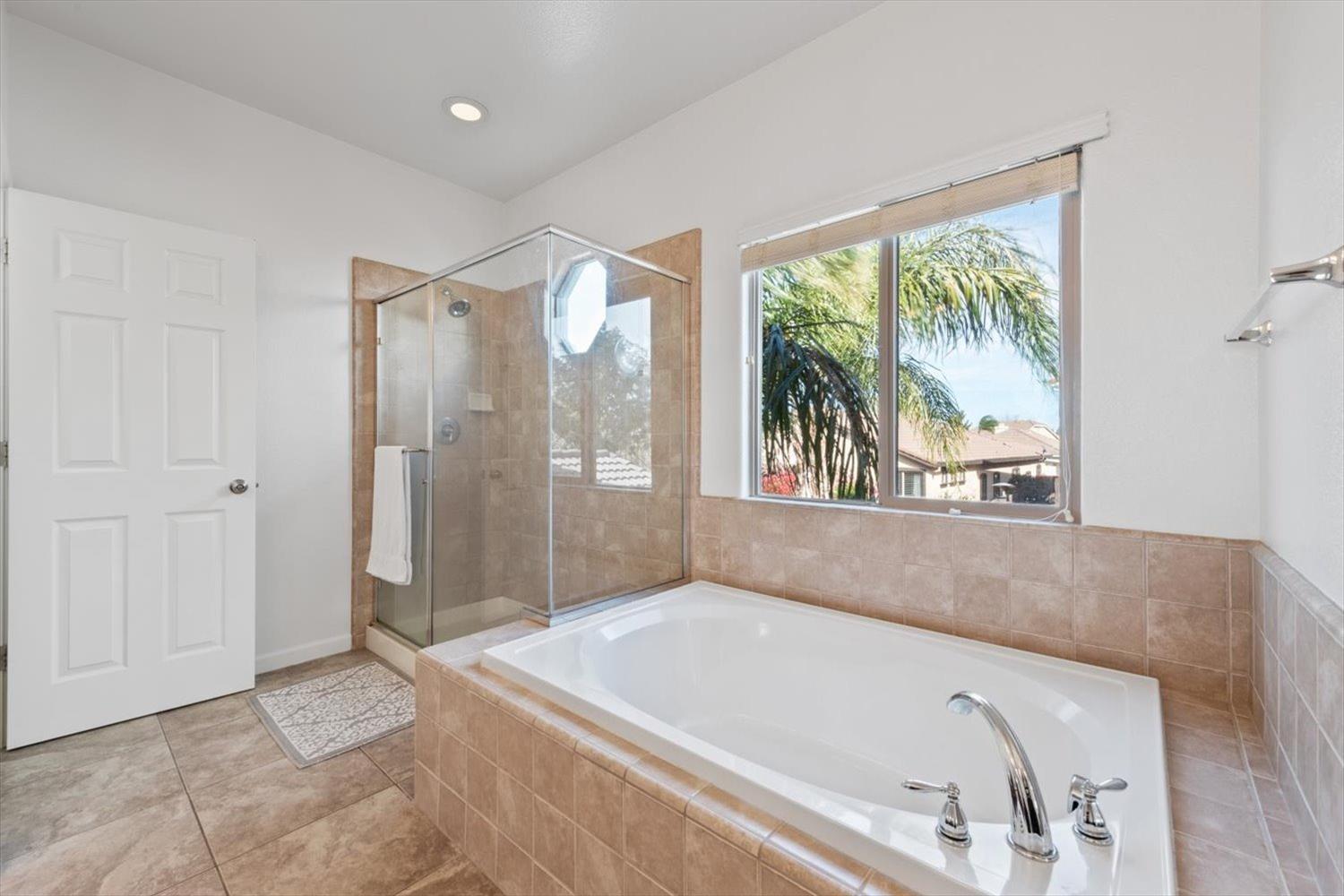 Detail Gallery Image 39 of 58 For 332 Alsace Ct, Roseville,  CA 95747 - 5 Beds | 3/1 Baths