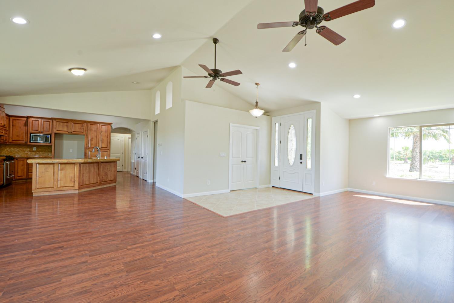 Detail Gallery Image 15 of 50 For 13711 Johnson Rd, Los Banos,  CA 93635 - 4 Beds | 2 Baths