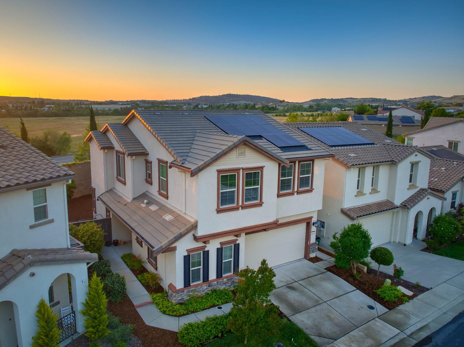 Detail Gallery Image 2 of 58 For 8054 Ryland Dr, El Dorado Hills,  CA 95762 - 4 Beds | 3 Baths