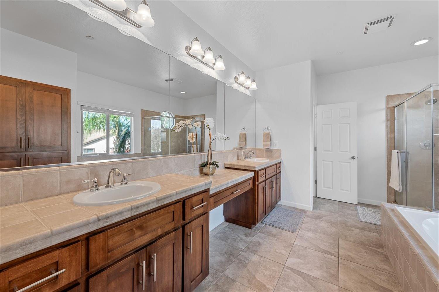 Detail Gallery Image 38 of 58 For 332 Alsace Ct, Roseville,  CA 95747 - 5 Beds | 3/1 Baths