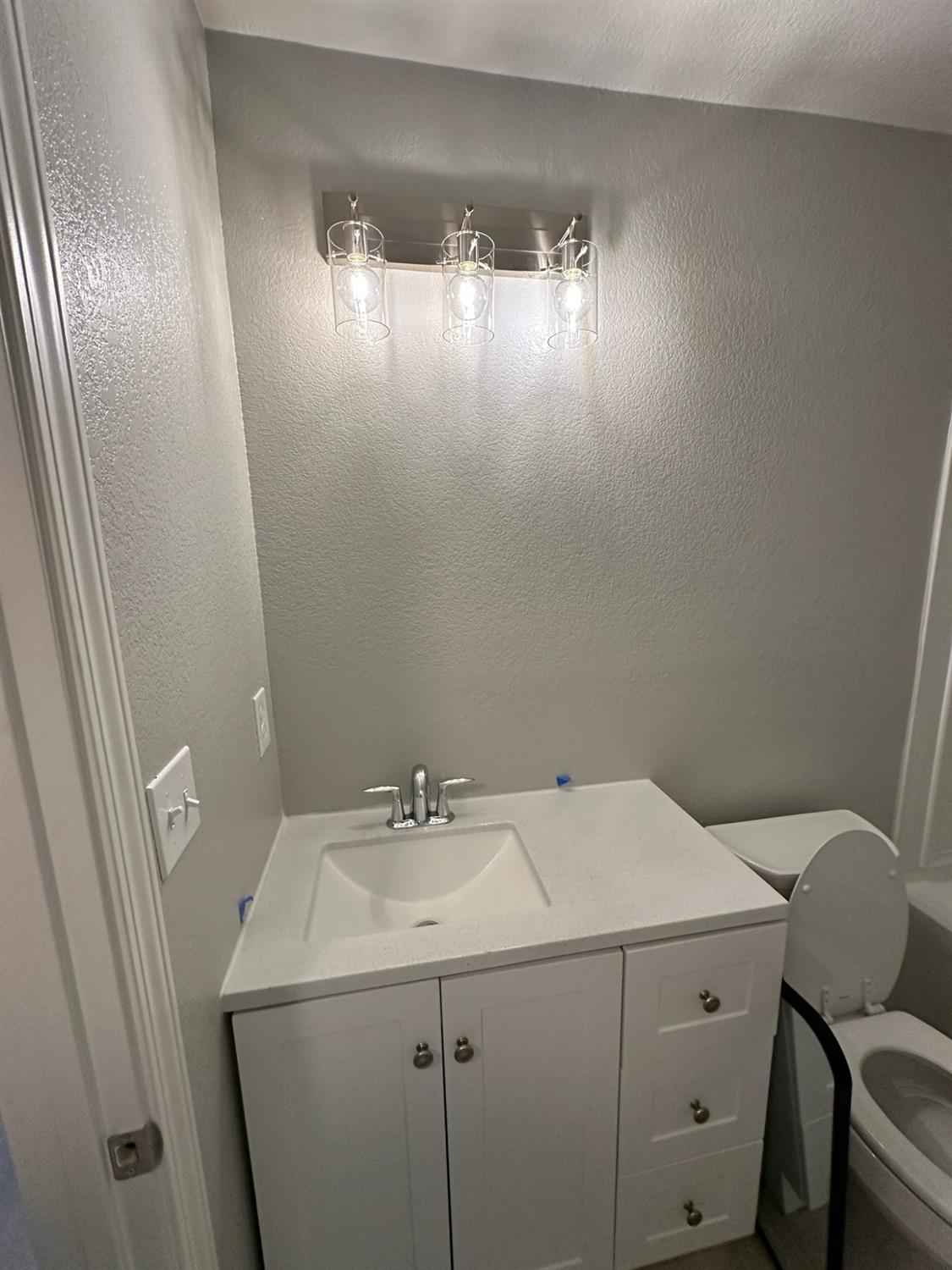 Detail Gallery Image 7 of 22 For 455 Cherry Ln #B,  Manteca,  CA 95337 - 2 Beds | 1 Baths