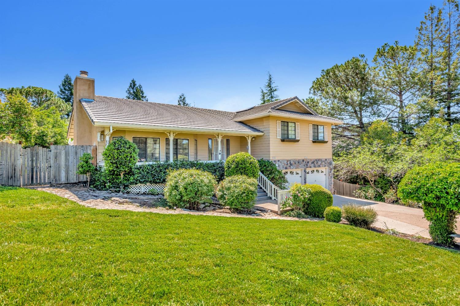 Photo of 538 Silver Rd in Valley Springs, CA