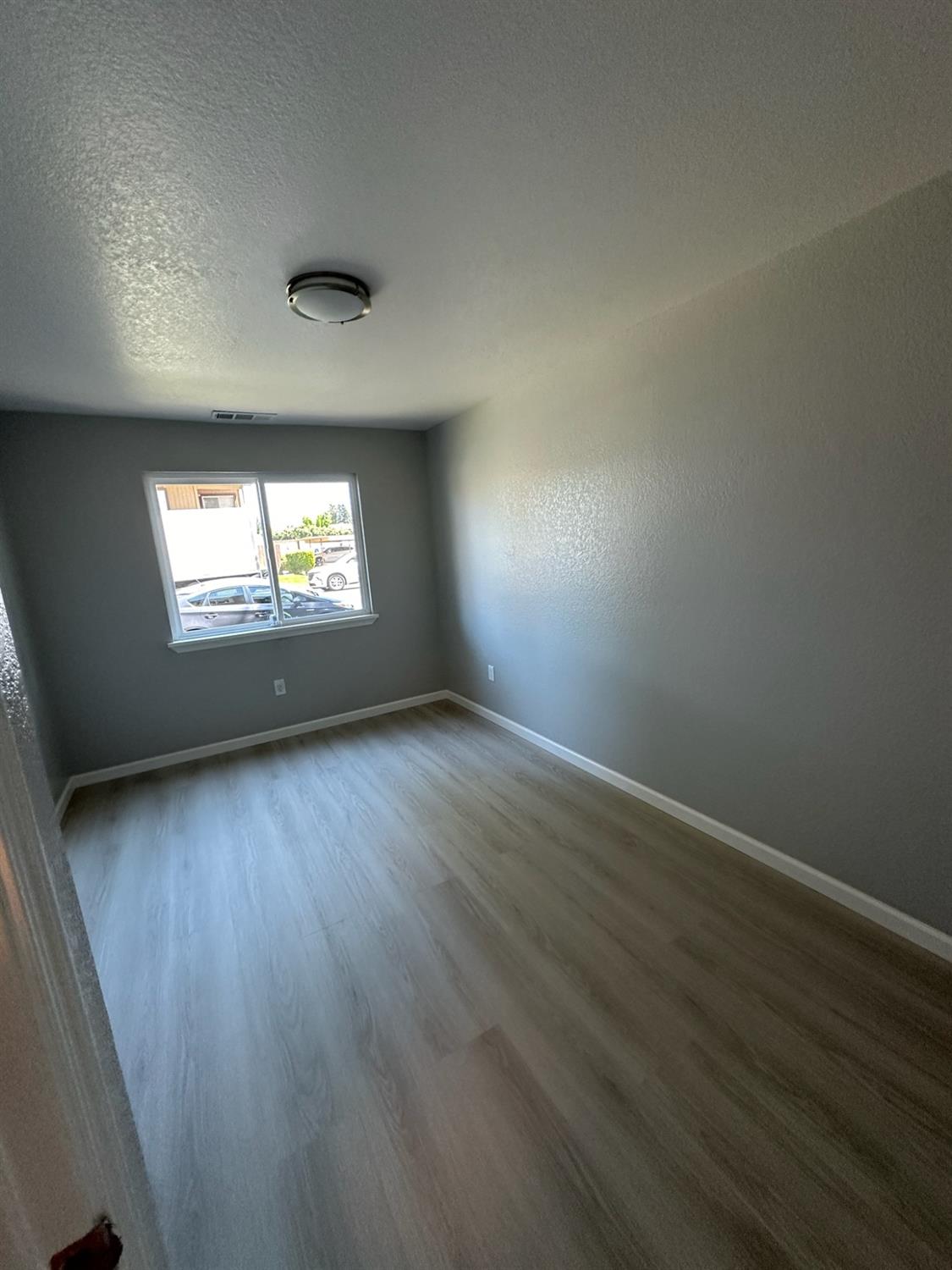 Detail Gallery Image 10 of 17 For 455 Cherry Ln #B,  Manteca,  CA 95337 - 2 Beds | 1 Baths