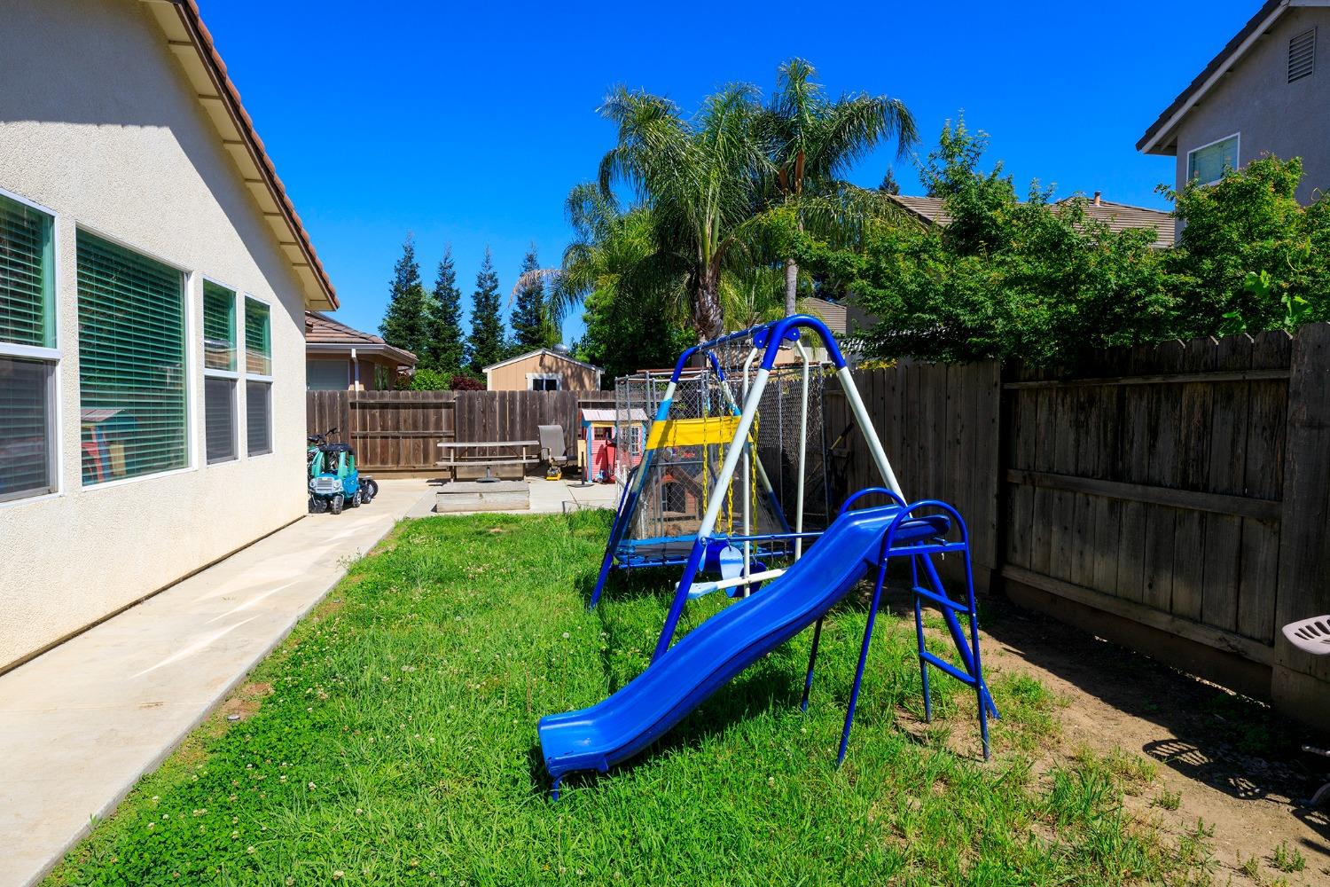 Detail Gallery Image 23 of 28 For 1517 Countrywood Ln, Escalon,  CA 95320 - 3 Beds | 2 Baths