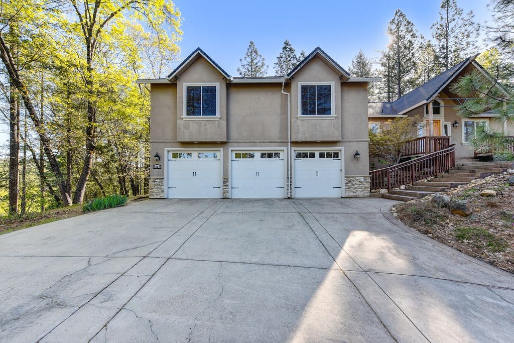 Photo of 6807 Gray Ct in Foresthill, CA