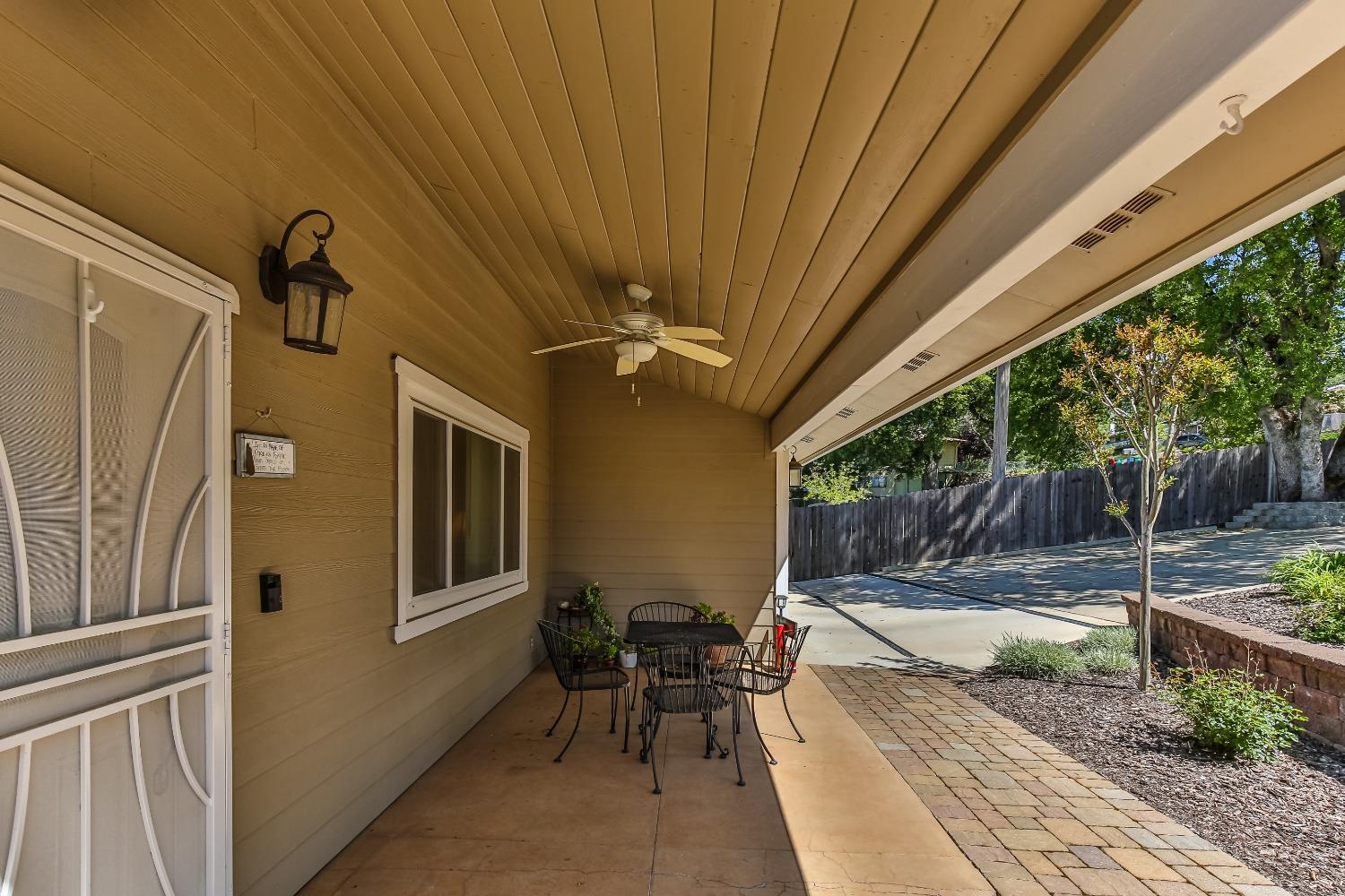 Detail Gallery Image 9 of 81 For 2360 Ponderosa Rd, Rescue,  CA 95672 - 3 Beds | 2 Baths