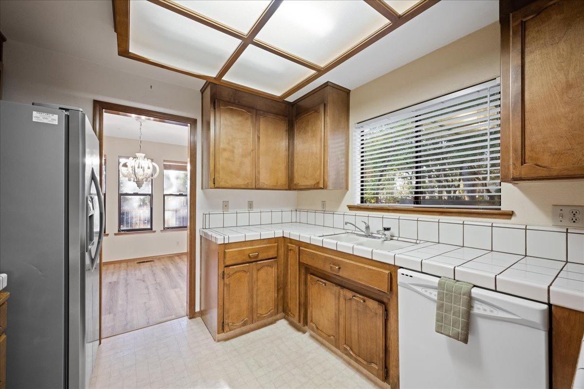 Detail Gallery Image 16 of 37 For 13968 Sun Forest Dr, Penn Valley,  CA 95946 - 2 Beds | 2 Baths