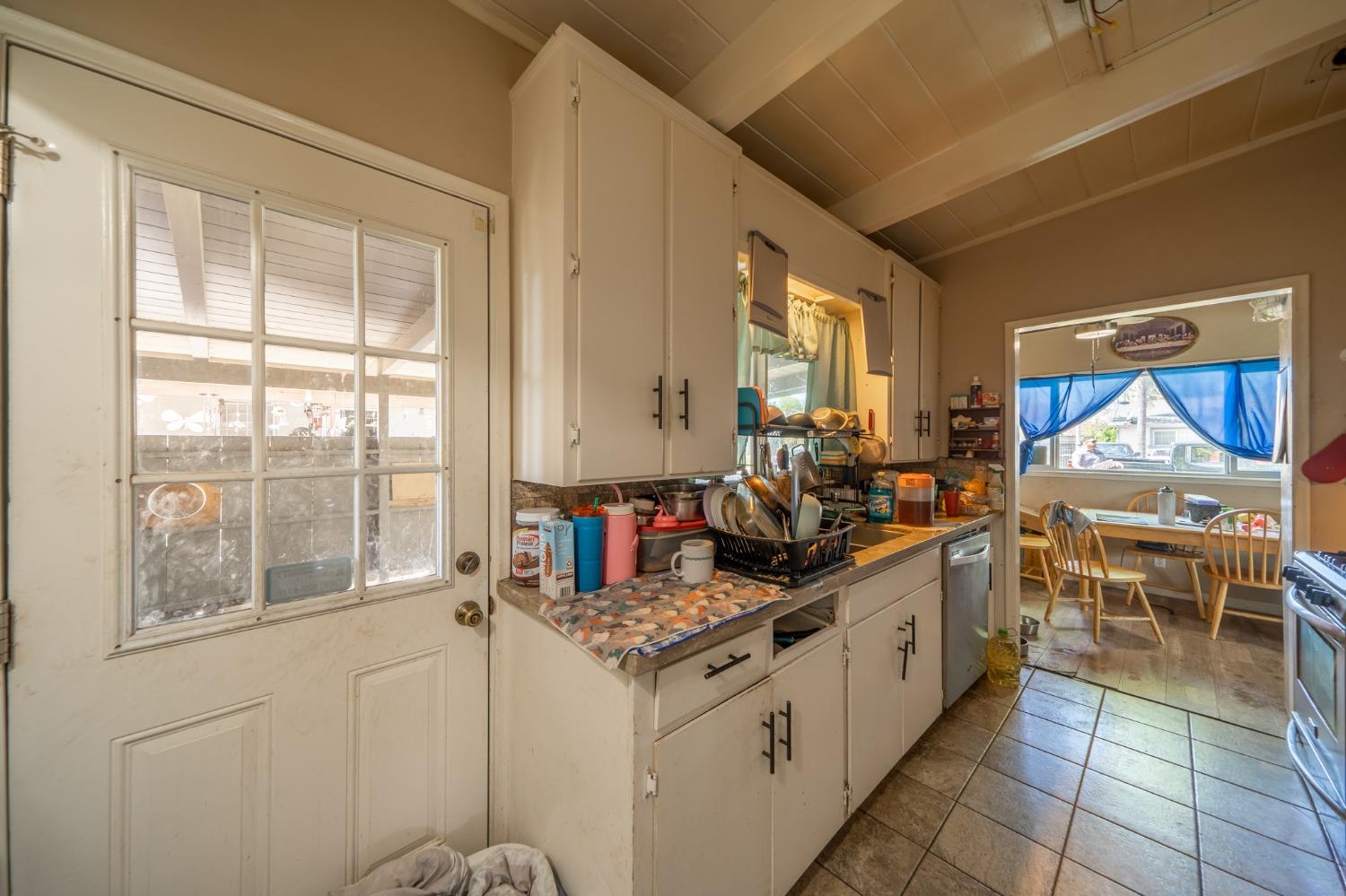 Detail Gallery Image 15 of 27 For 618 Hudson Ln, Modesto,  CA 95351 - 3 Beds | 1 Baths