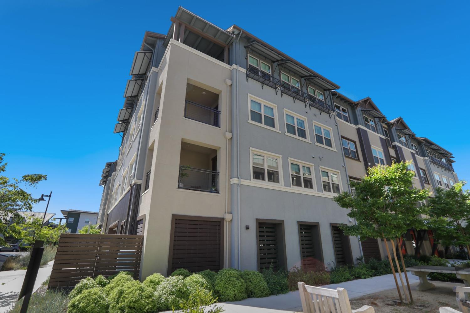 Detail Gallery Image 32 of 46 For 1661 Spring St #222,  Davis,  CA 95616 - 2 Beds | 2/1 Baths