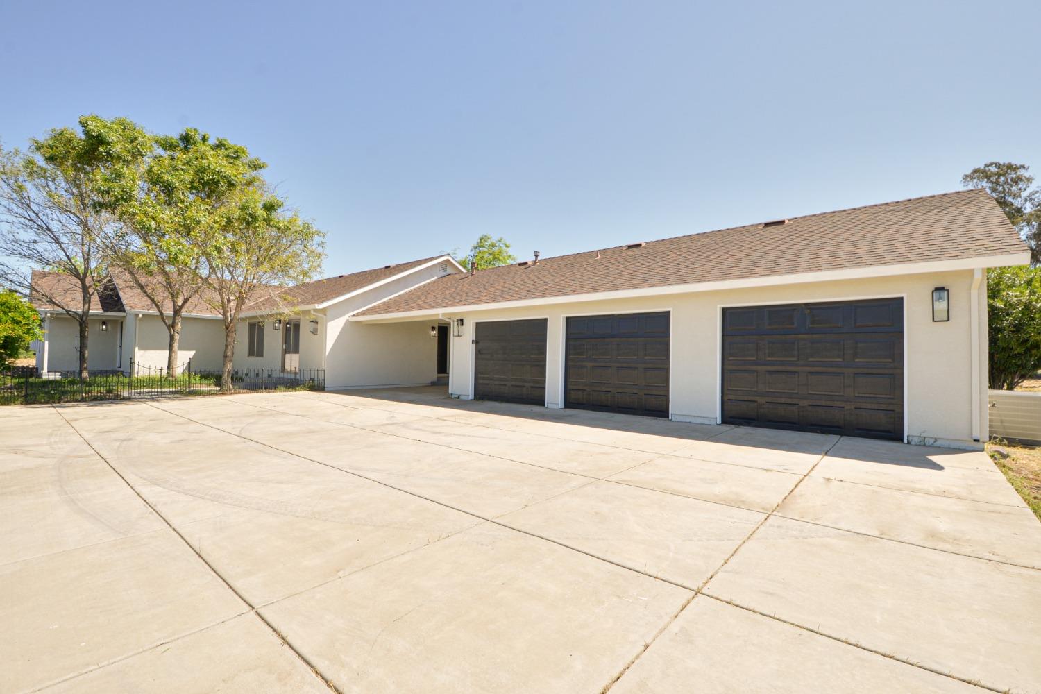 Detail Gallery Image 6 of 50 For 13711 Johnson Rd, Los Banos,  CA 93635 - 4 Beds | 2 Baths