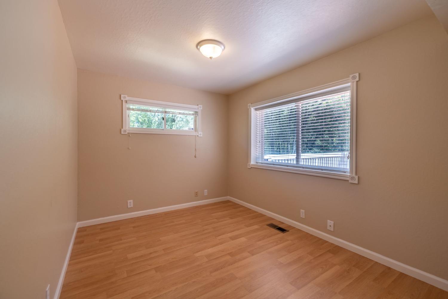 Detail Gallery Image 15 of 54 For 13501 W View Dr, Sutter Creek,  CA 95685 - 3 Beds | 2/1 Baths