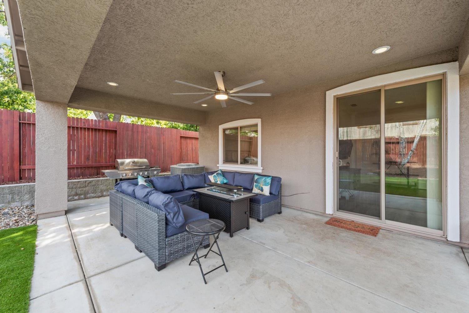 Detail Gallery Image 42 of 58 For 332 Alsace Ct, Roseville,  CA 95747 - 5 Beds | 3/1 Baths