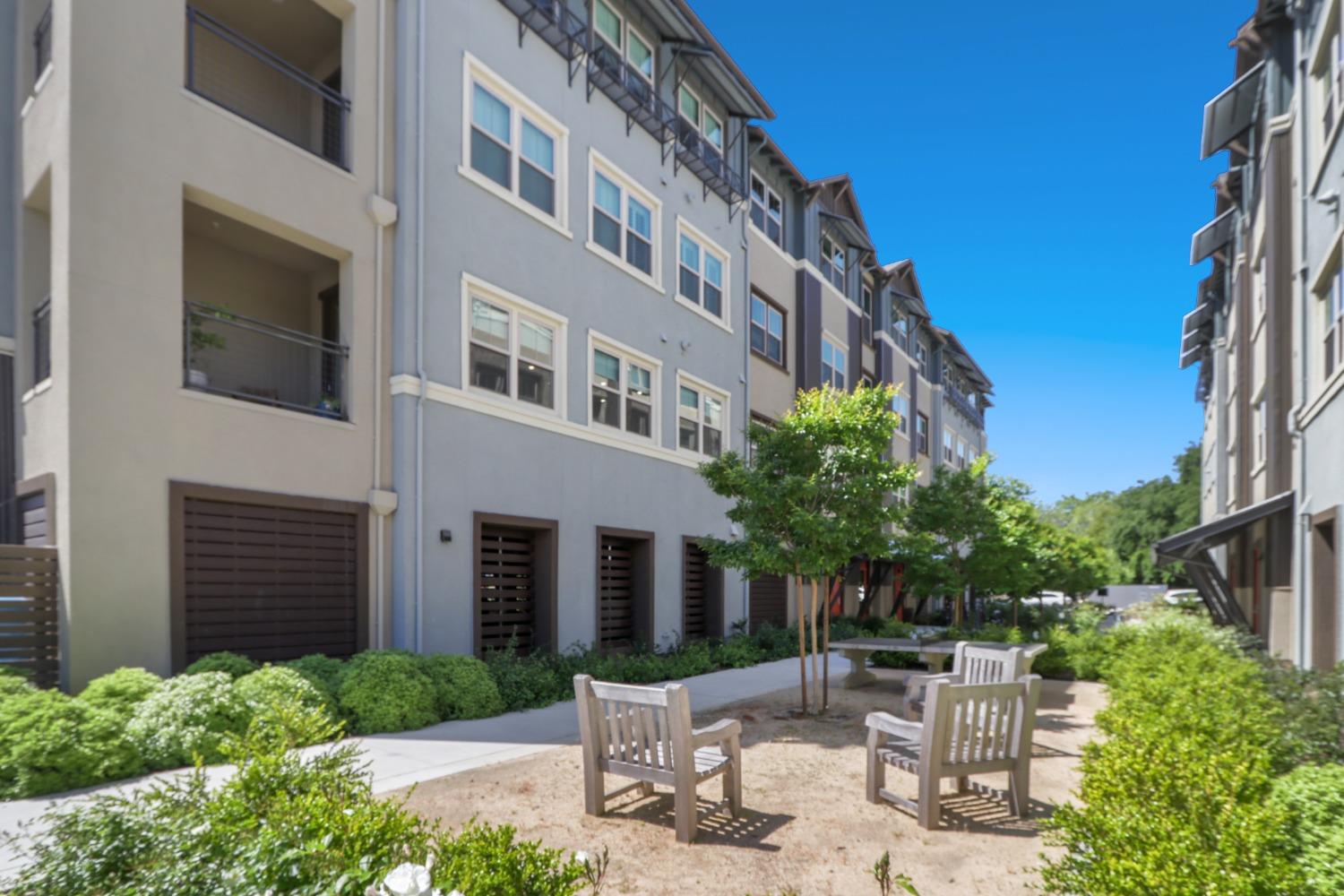 Detail Gallery Image 33 of 46 For 1661 Spring St #222,  Davis,  CA 95616 - 2 Beds | 2/1 Baths
