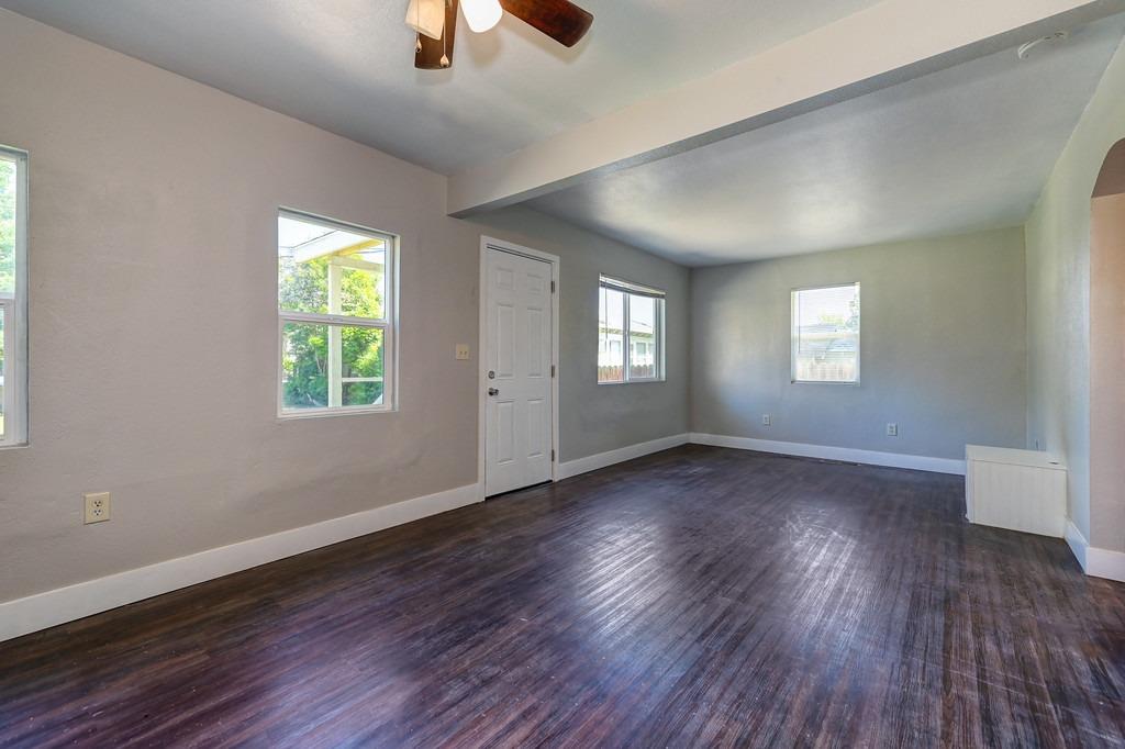 Detail Gallery Image 8 of 28 For 740 Orange St, Yuba City,  CA 95991 - 2 Beds | 2 Baths