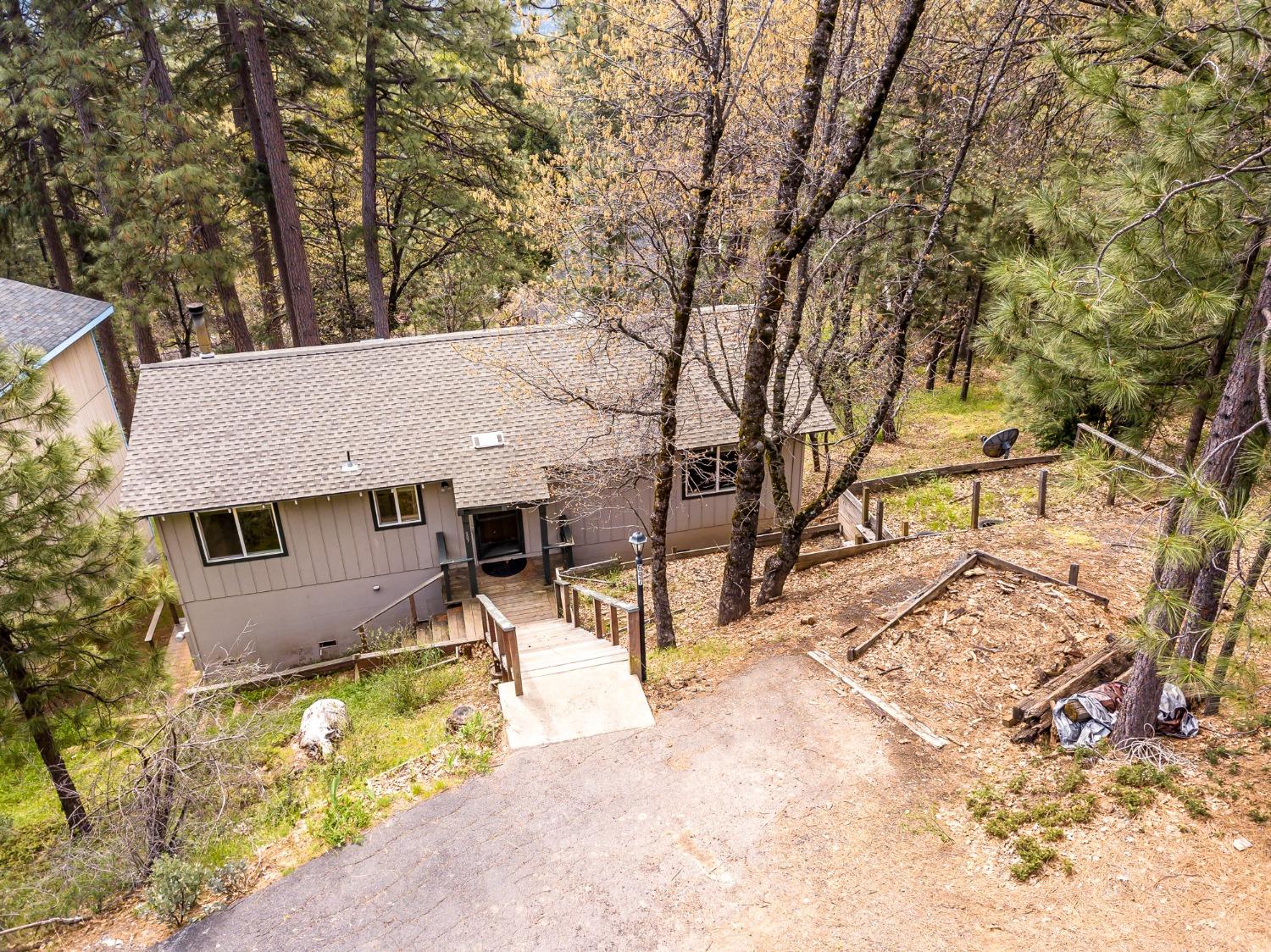 Detail Gallery Image 29 of 37 For 697 Canyon View Dr, Hathaway Pines,  CA 95233 - 2 Beds | 2 Baths