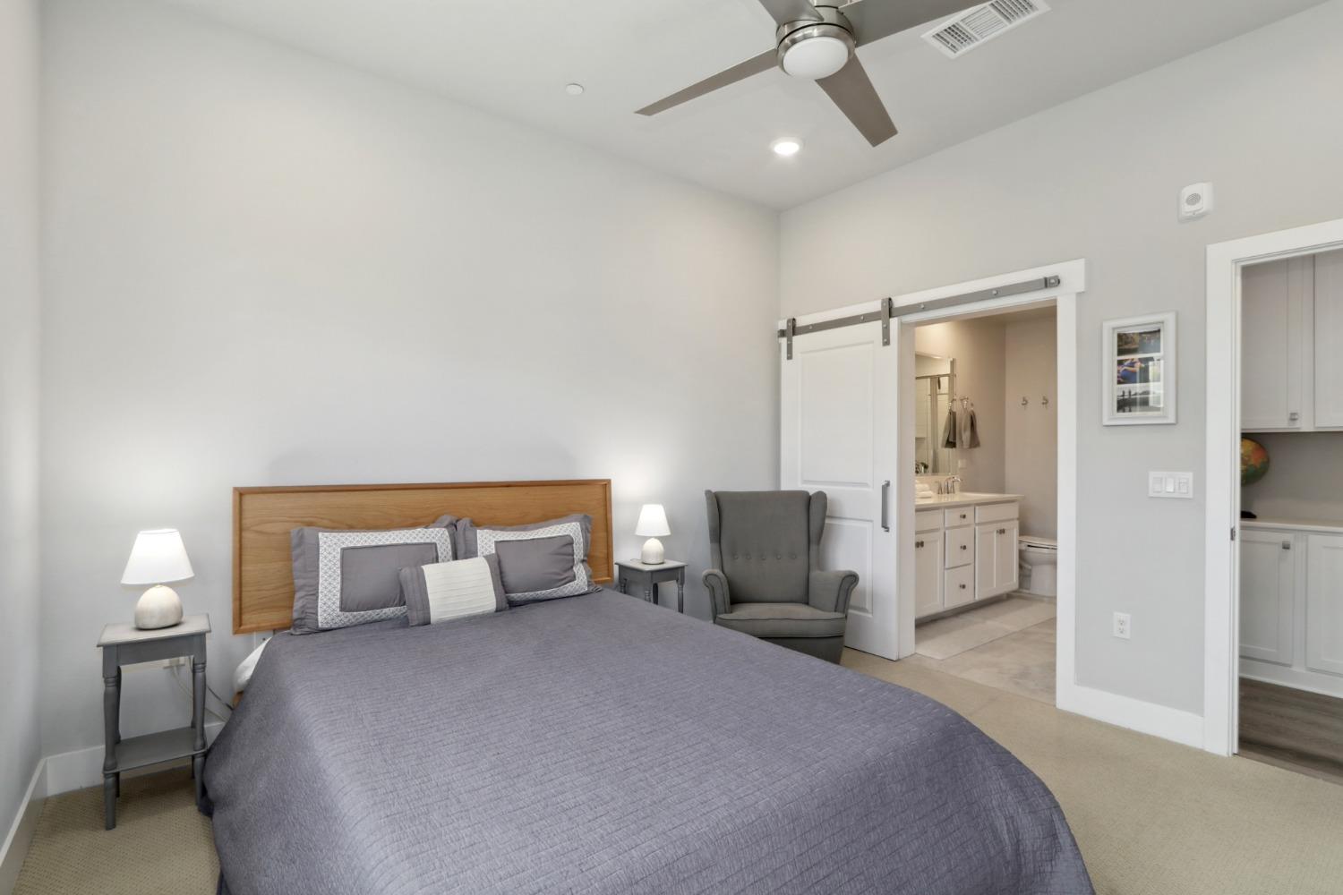 Detail Gallery Image 14 of 46 For 1661 Spring St #222,  Davis,  CA 95616 - 2 Beds | 2/1 Baths