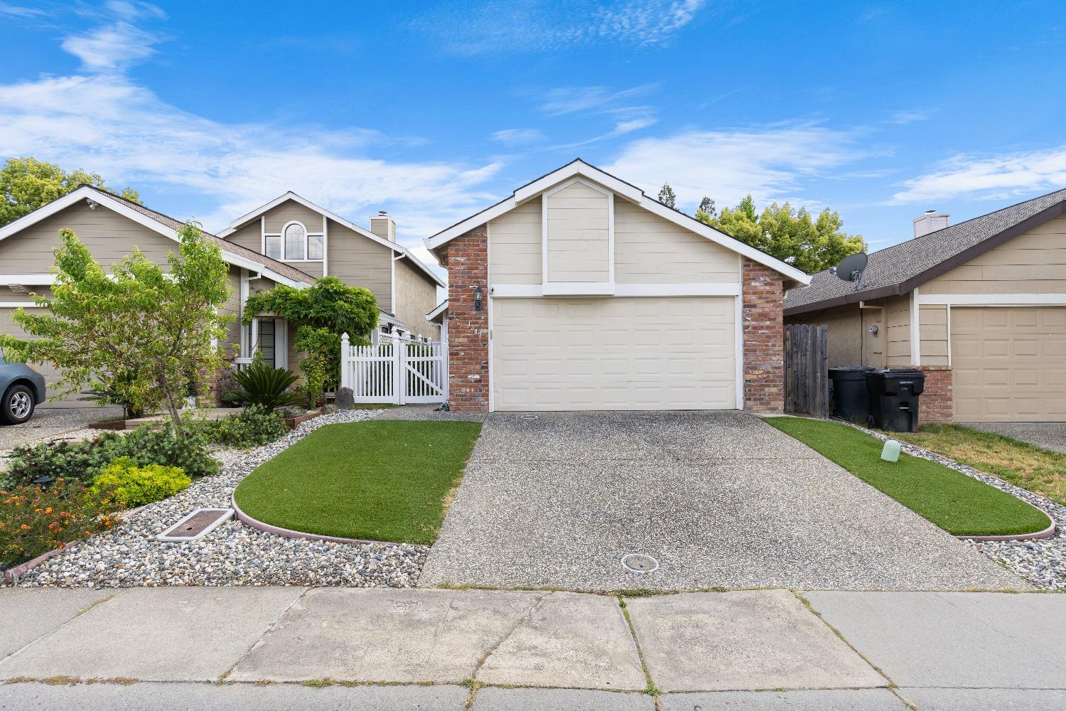 Photo of 1347 Chignahuapan Wy in Roseville, CA