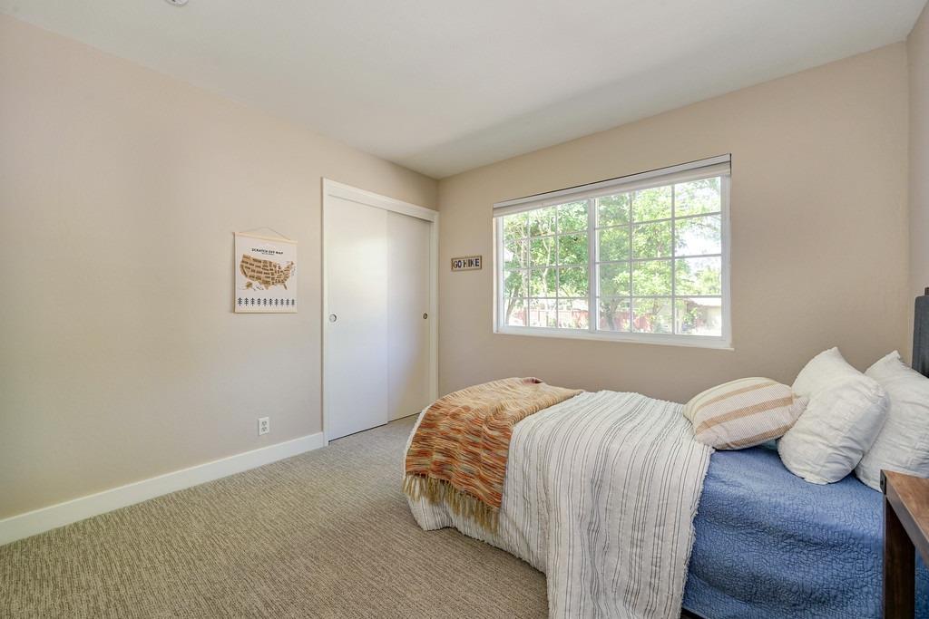 Detail Gallery Image 16 of 48 For 1422 Monarch Ln, Davis,  CA 95618 - 3 Beds | 2 Baths