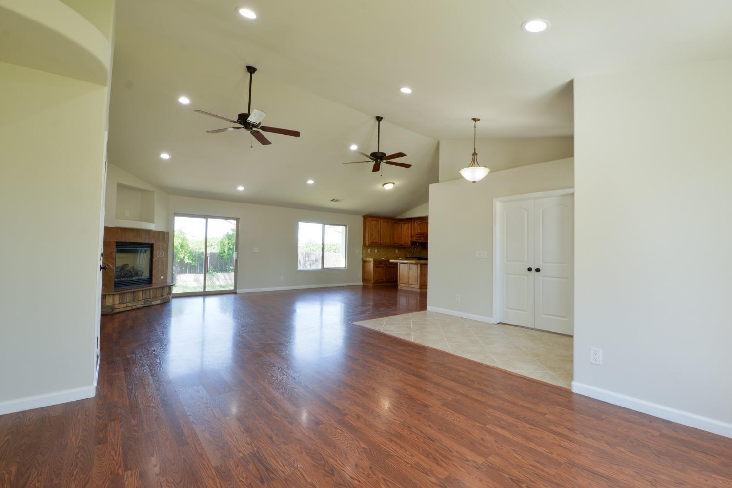 Detail Gallery Image 18 of 50 For 13711 Johnson Rd, Los Banos,  CA 93635 - 4 Beds | 2 Baths