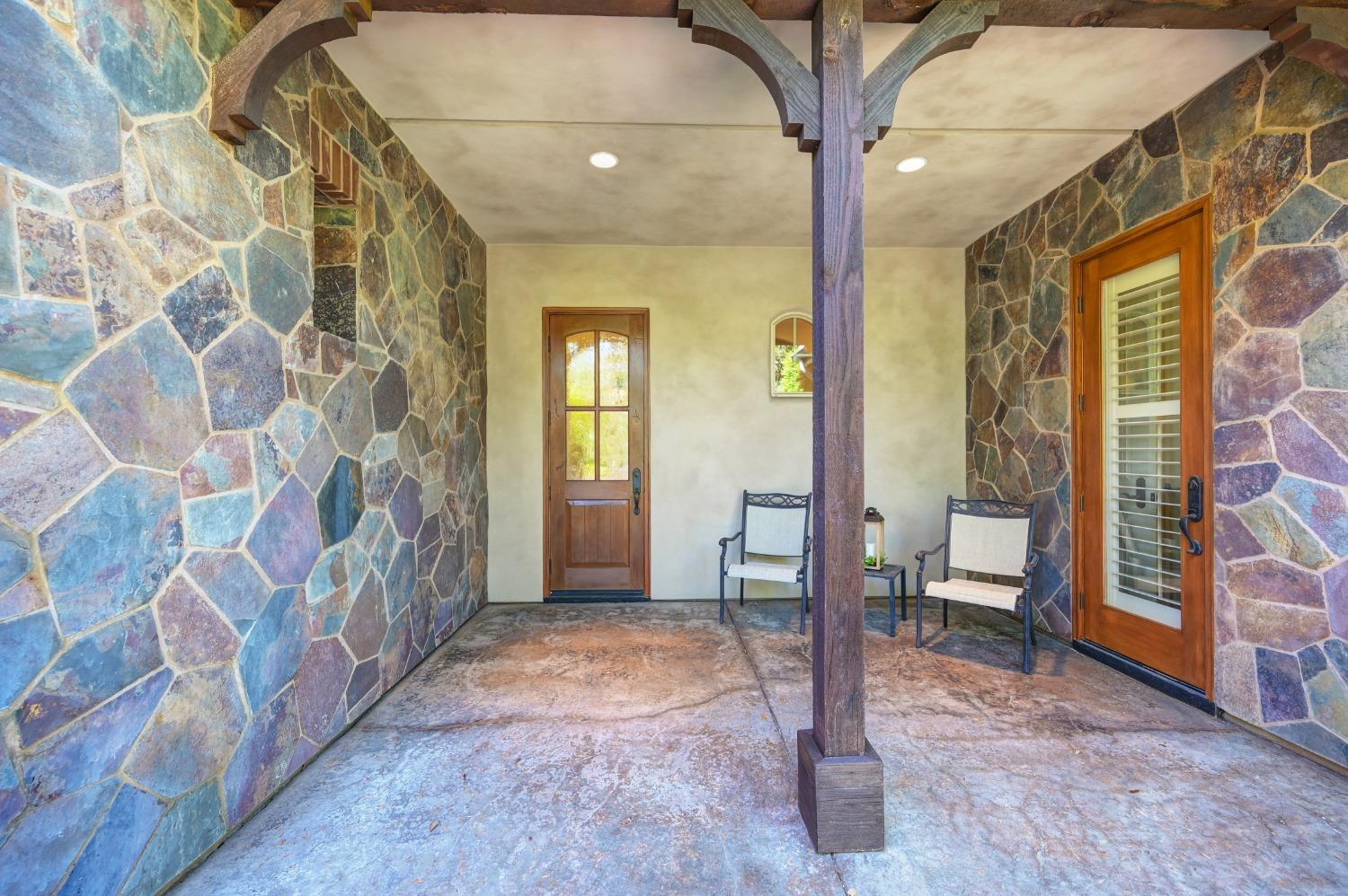 Detail Gallery Image 10 of 99 For 5680 Monte Claire Ln, Loomis,  CA 95650 - 5 Beds | 4/2 Baths