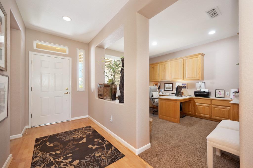 Detail Gallery Image 14 of 34 For 6235 Strawberry Station Loop, Roseville,  CA 95747 - 2 Beds | 2 Baths