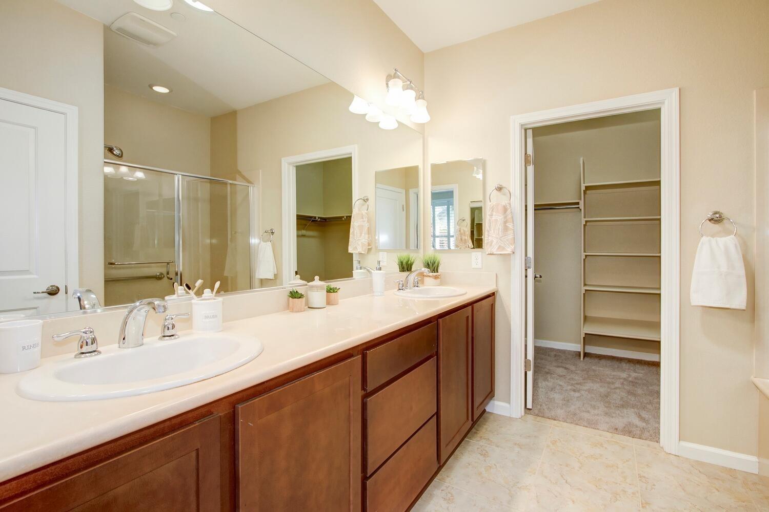 Detail Gallery Image 22 of 51 For 9855 Hatherton Way, Elk Grove,  CA 95757 - 2 Beds | 2 Baths