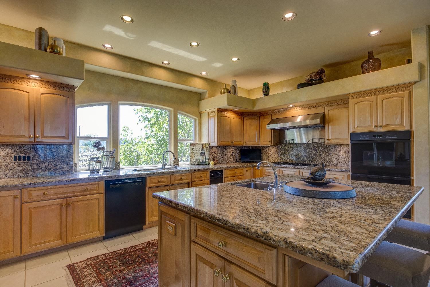 Detail Gallery Image 10 of 98 For 13320 Oakstream Rd, Plymouth,  CA 95669 - 3 Beds | 2/1 Baths