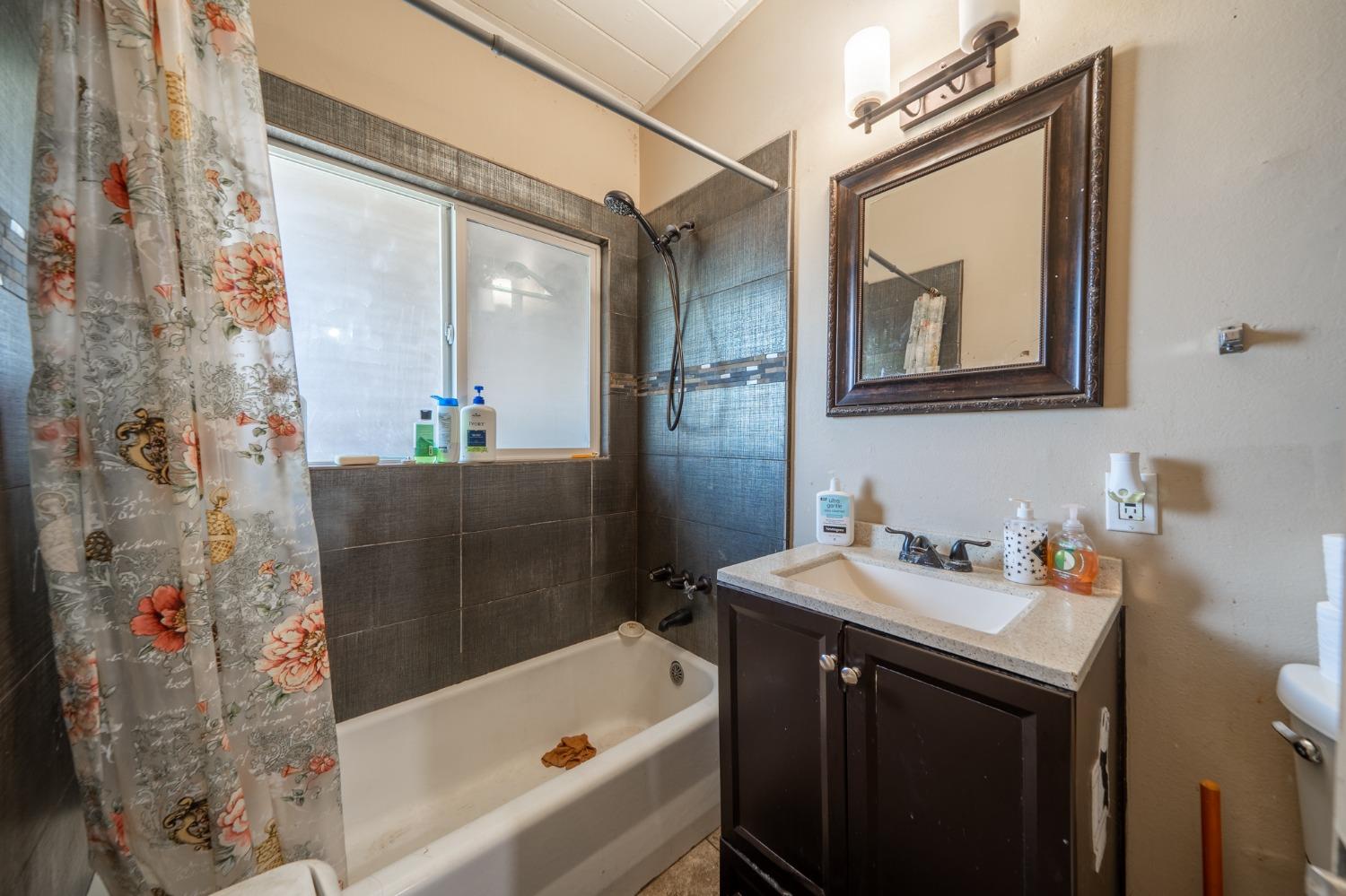 Detail Gallery Image 20 of 27 For 618 Hudson Ln, Modesto,  CA 95351 - 3 Beds | 1 Baths