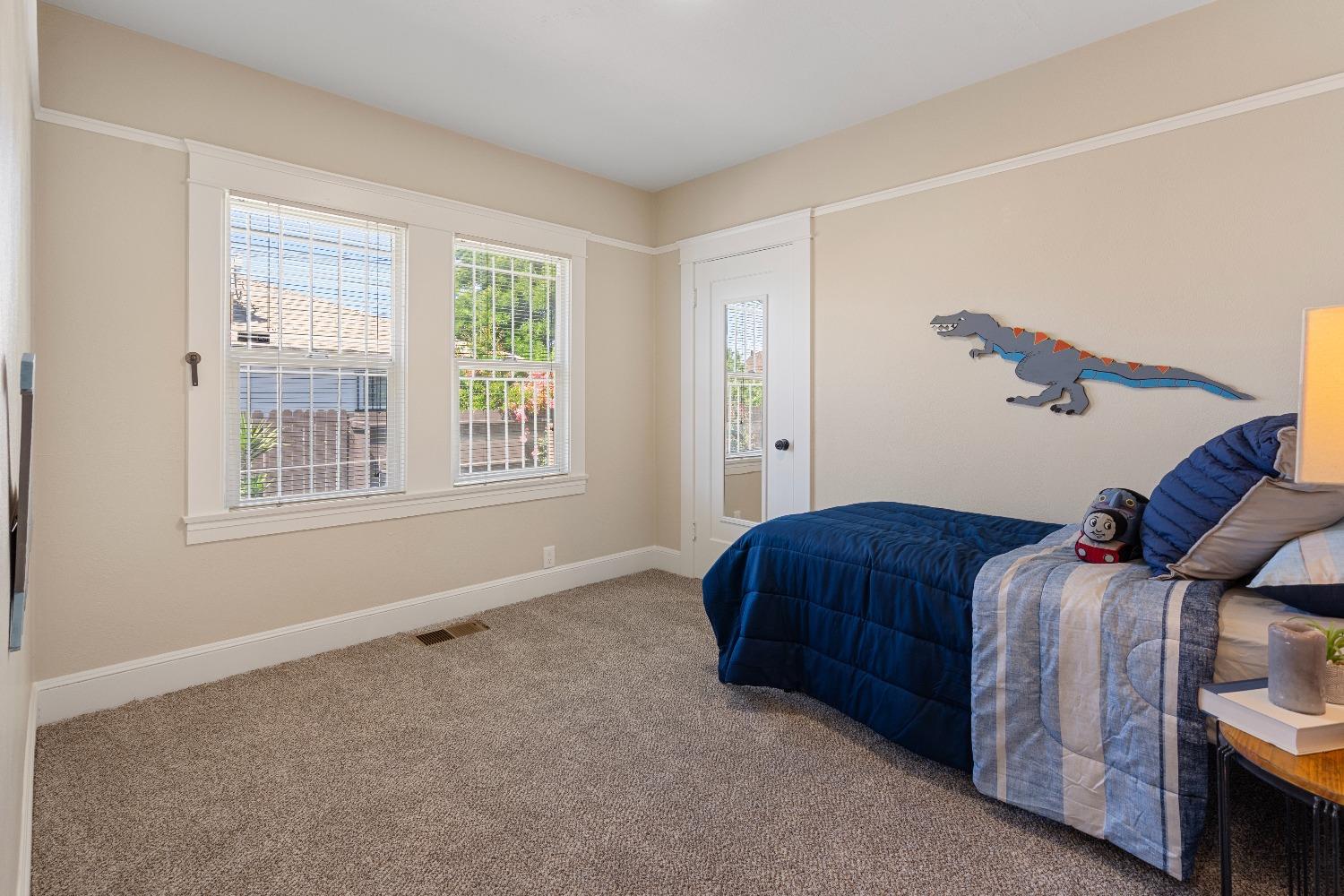 Detail Gallery Image 10 of 24 For 136 W Anderson St, Stockton,  CA 95206 - 4 Beds | 2 Baths