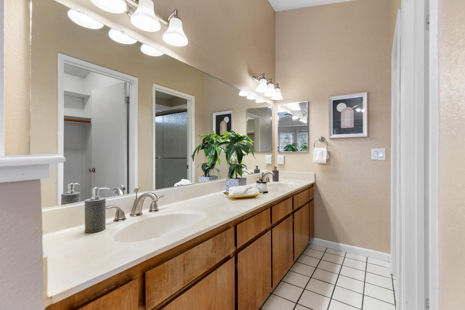 Detail Gallery Image 35 of 44 For 1347 Chignahuapan Way, Roseville,  CA 95747 - 3 Beds | 2 Baths