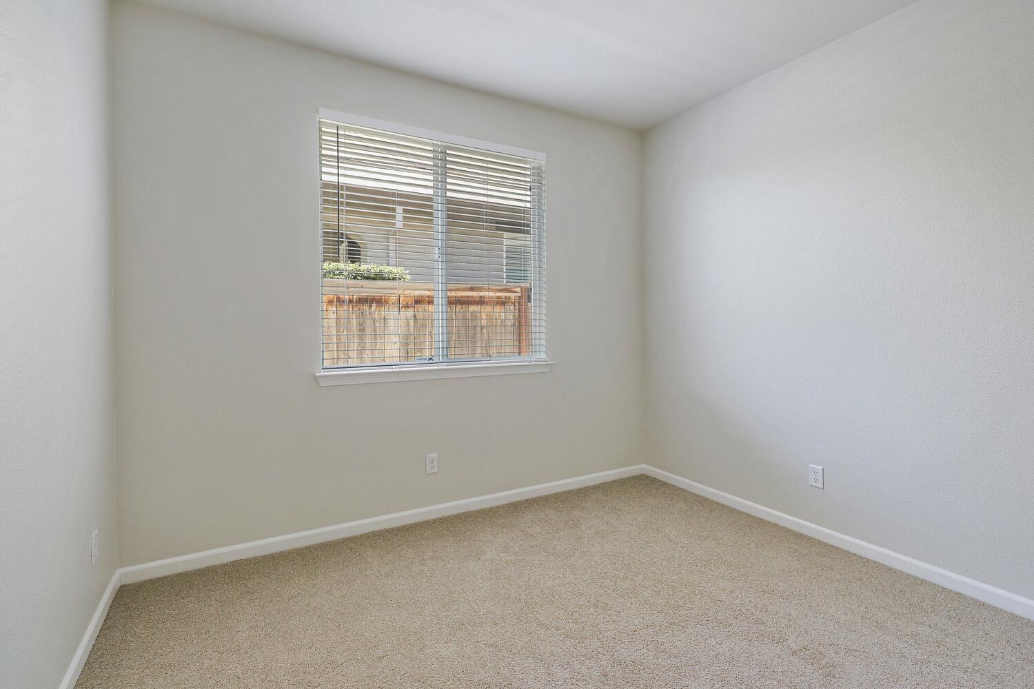 Detail Gallery Image 26 of 50 For 7921 Dearne Way, Elk Grove,  CA 95757 - 2 Beds | 2 Baths