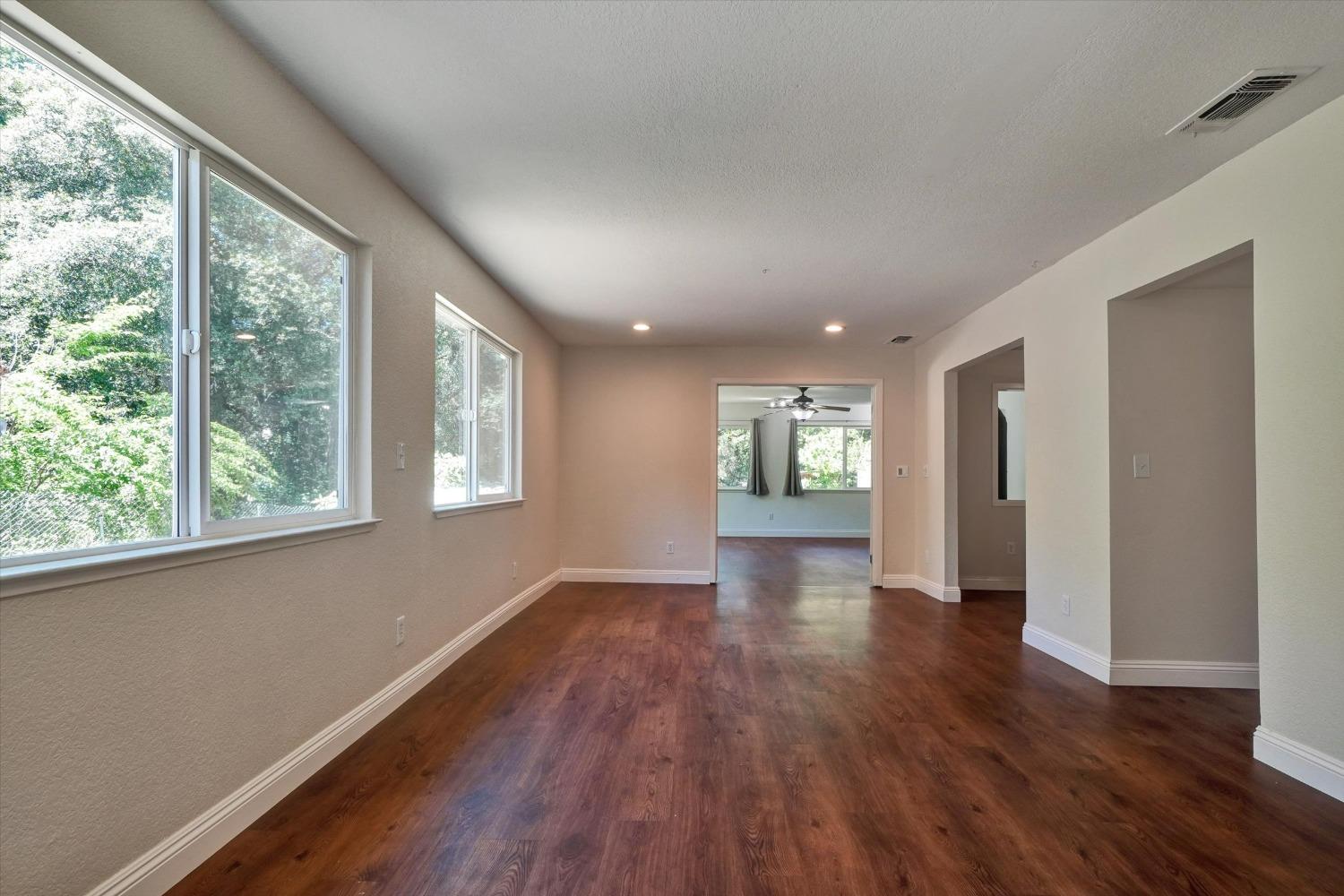 Detail Gallery Image 11 of 30 For 8269 Central Ave, Orangevale,  CA 95662 - 3 Beds | 2/1 Baths