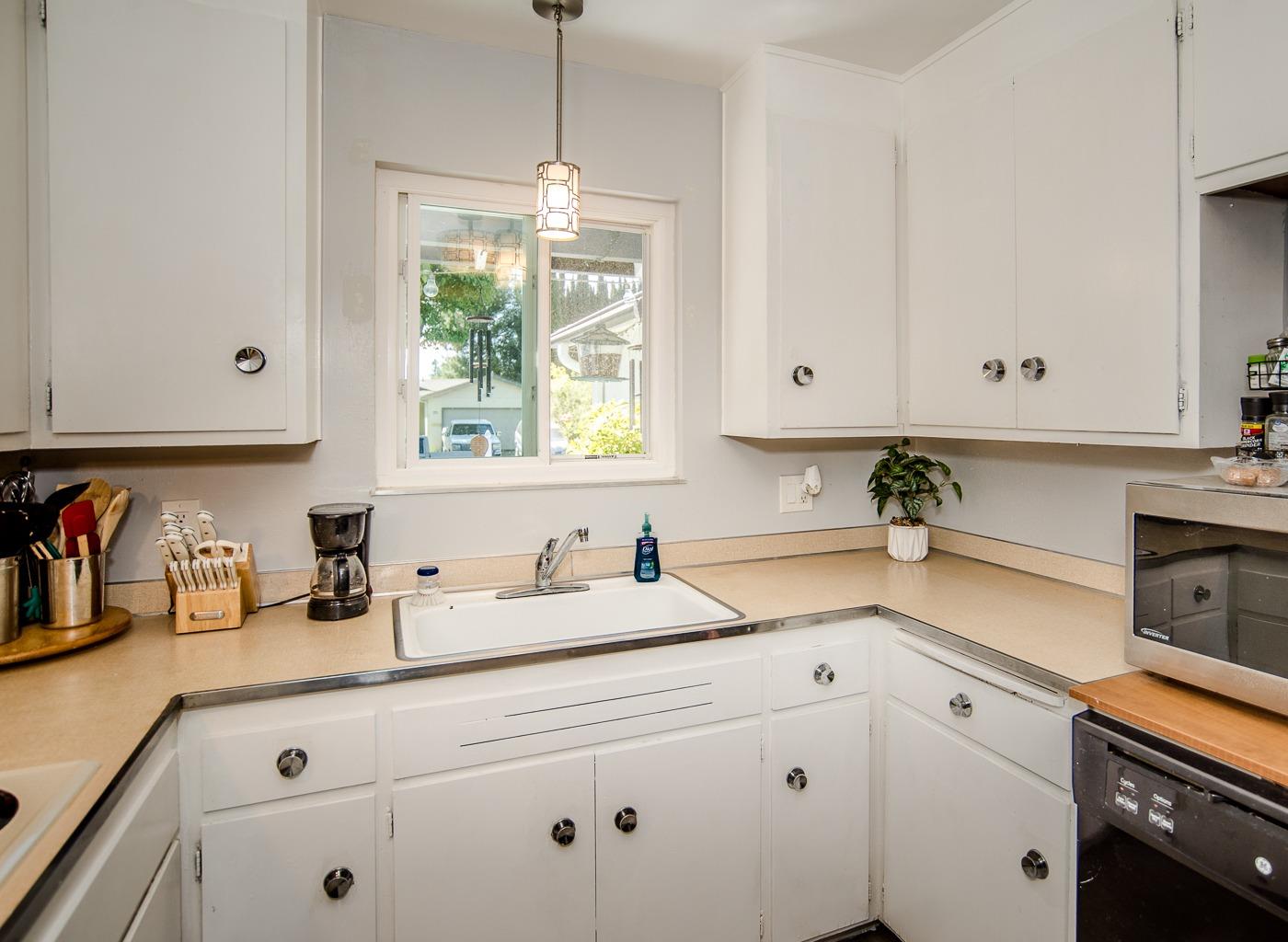 Detail Gallery Image 13 of 72 For 205 Schuerle St, Woodland,  CA 95695 - 3 Beds | 2 Baths
