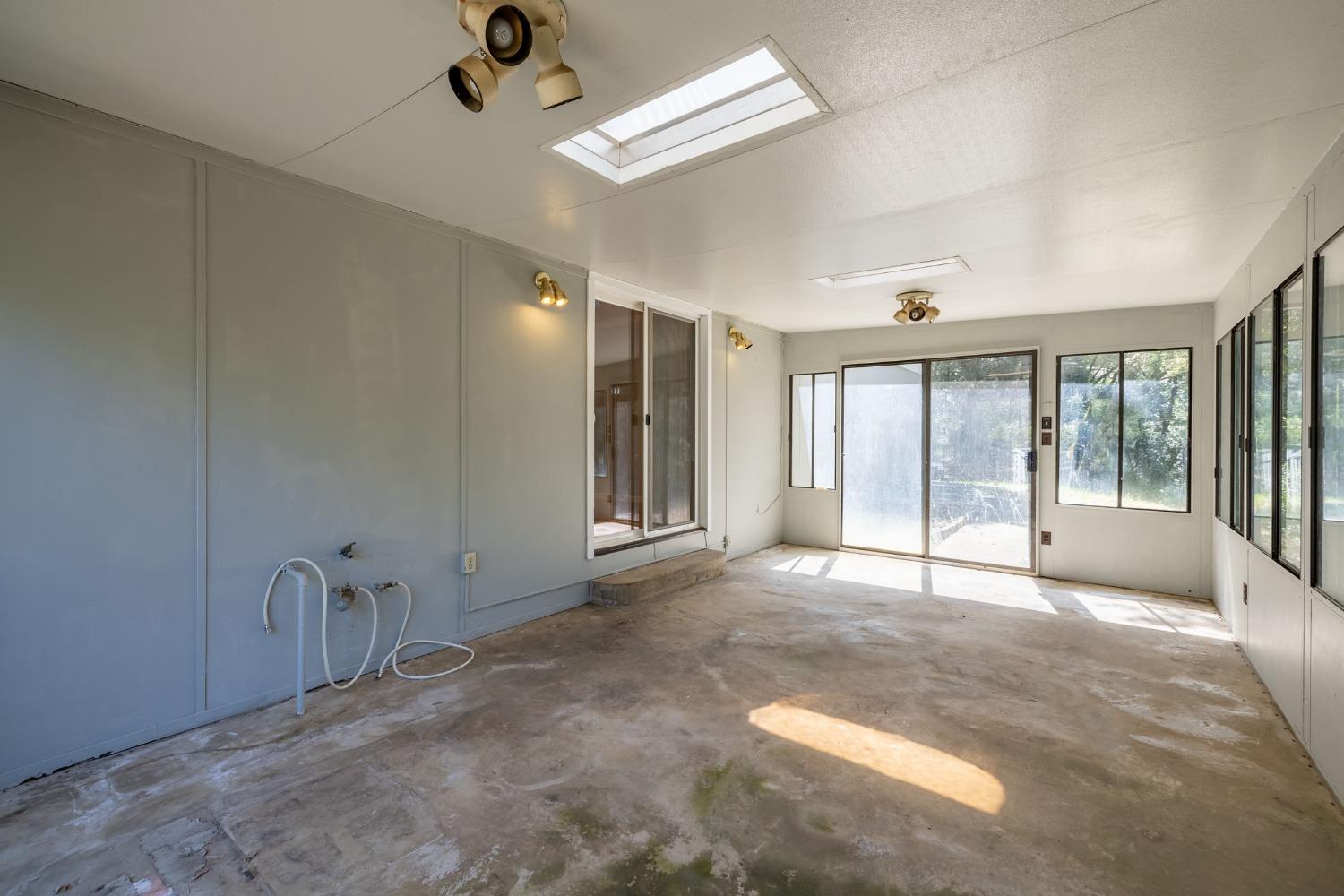 Detail Gallery Image 13 of 54 For 13501 W View Dr, Sutter Creek,  CA 95685 - 3 Beds | 2/1 Baths