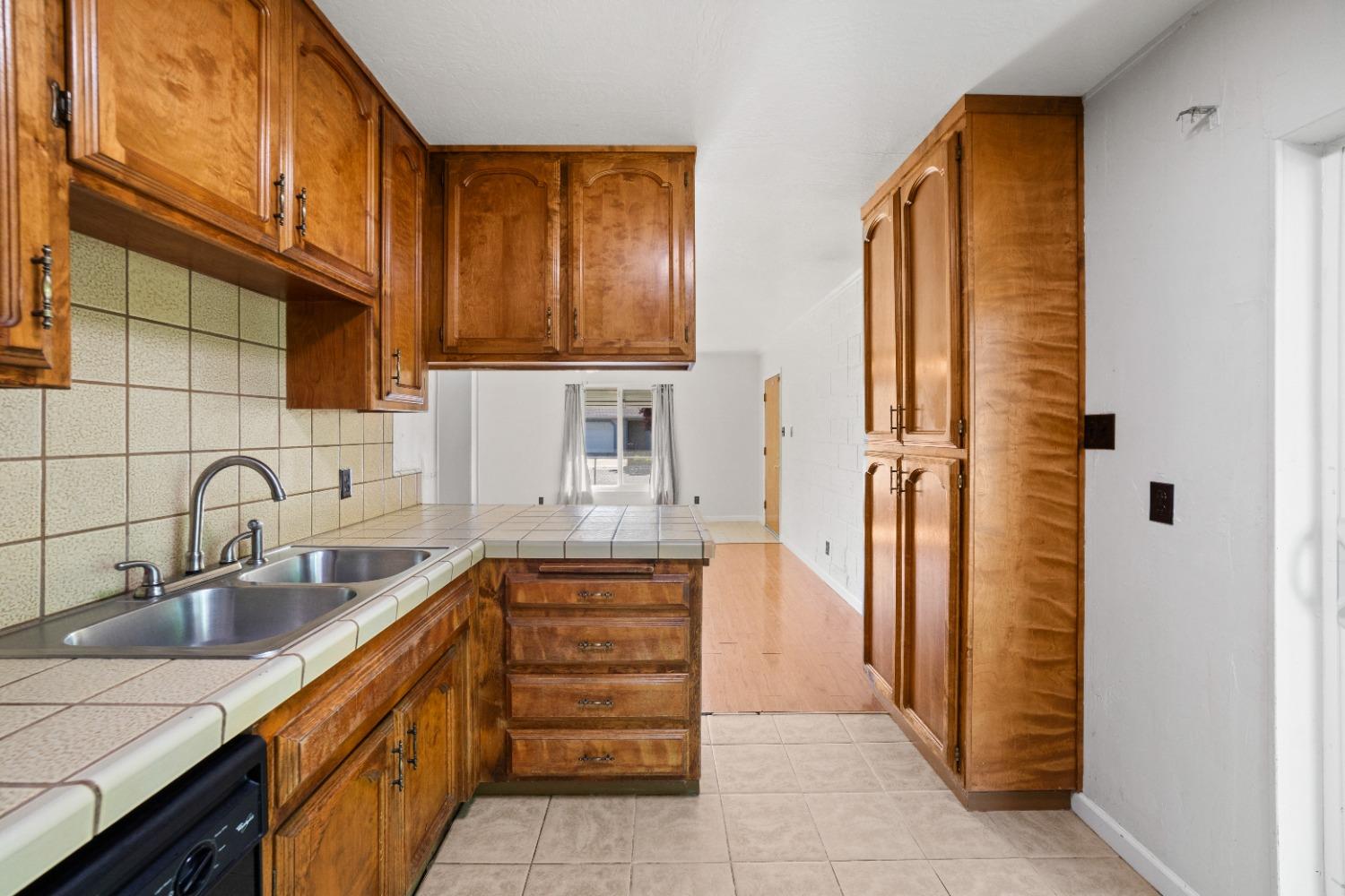 Detail Gallery Image 10 of 29 For 1178 Rosemary, Yuba City,  CA 95991 - 2 Beds | 1 Baths