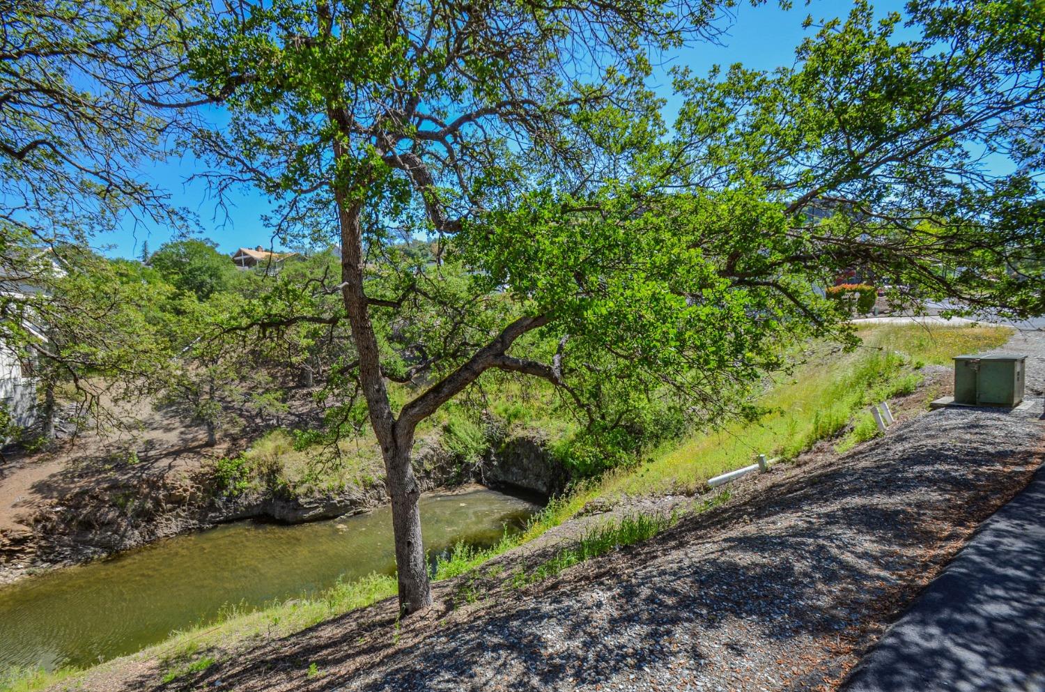 Detail Gallery Image 12 of 19 For 662 Foothill Rd, Copperopolis,  CA 95228 - – Beds | – Baths