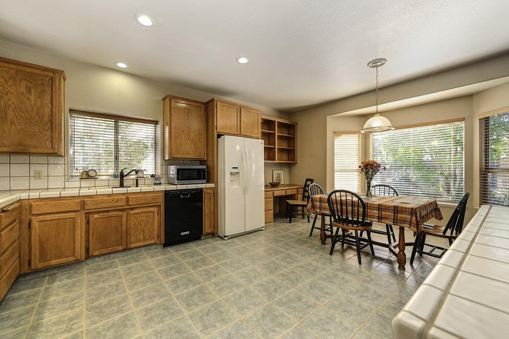 Detail Gallery Image 18 of 41 For 2070 Mann Dr, Yuba City,  CA 95993 - 3 Beds | 2 Baths