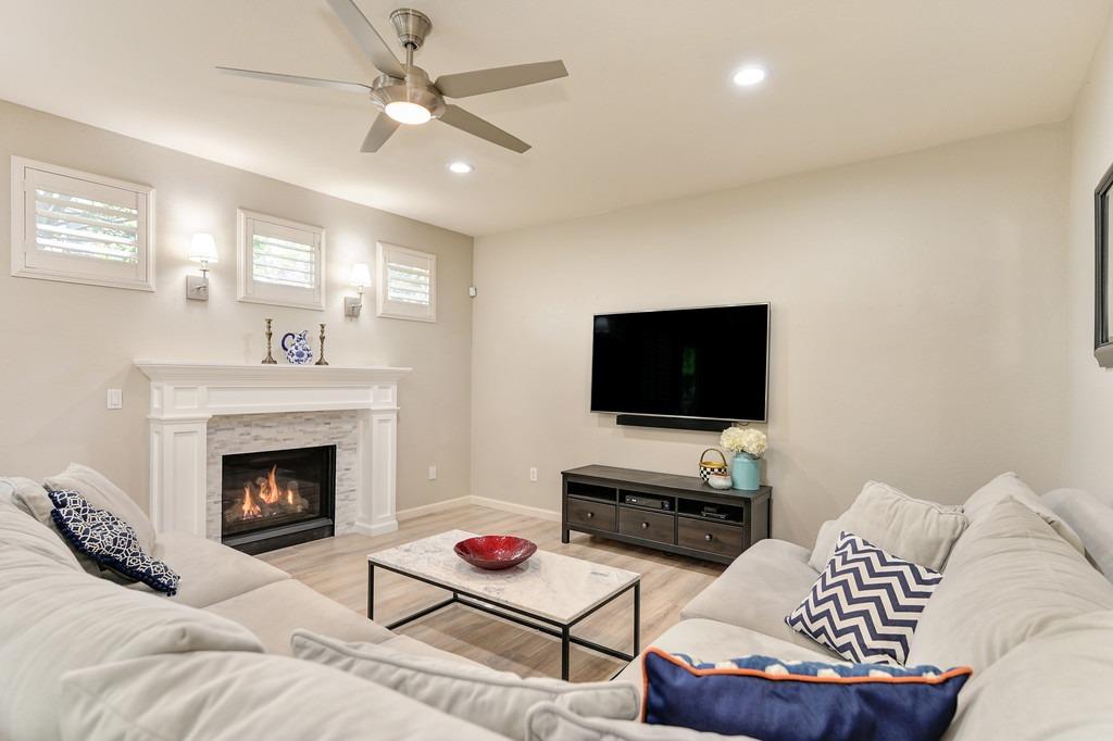 Detail Gallery Image 19 of 59 For 2460 Watercourse Way, Sacramento,  CA 95833 - 3 Beds | 2/1 Baths