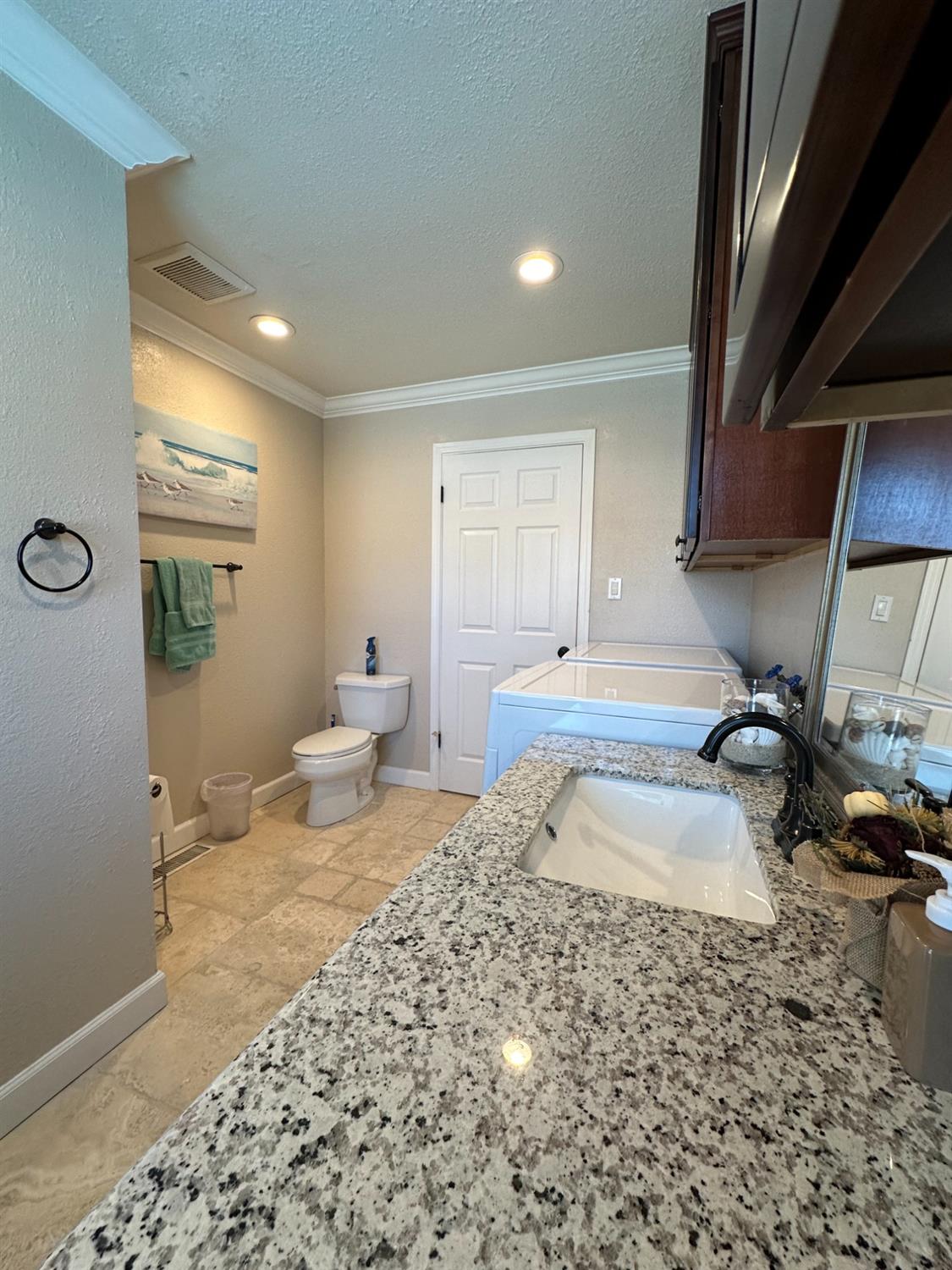 Detail Gallery Image 73 of 86 For 336 Shady Acres Dr, Lodi,  CA 95242 - 3 Beds | 2/1 Baths
