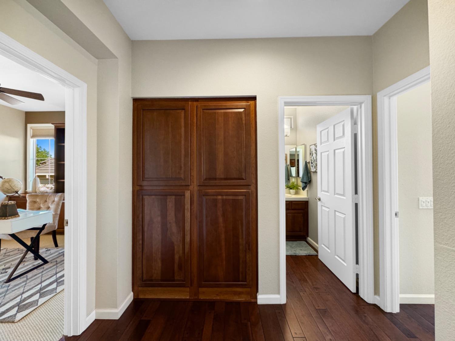 Detail Gallery Image 27 of 56 For 1562 Summerhill Ln, Lincoln,  CA 95648 - 2 Beds | 2 Baths